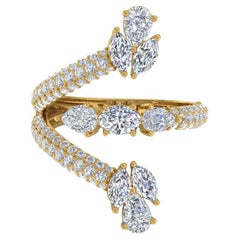 Bague manchette de créateur en or jaune 18 carats avec diamant poire ovale SI/H de 2,46 carats