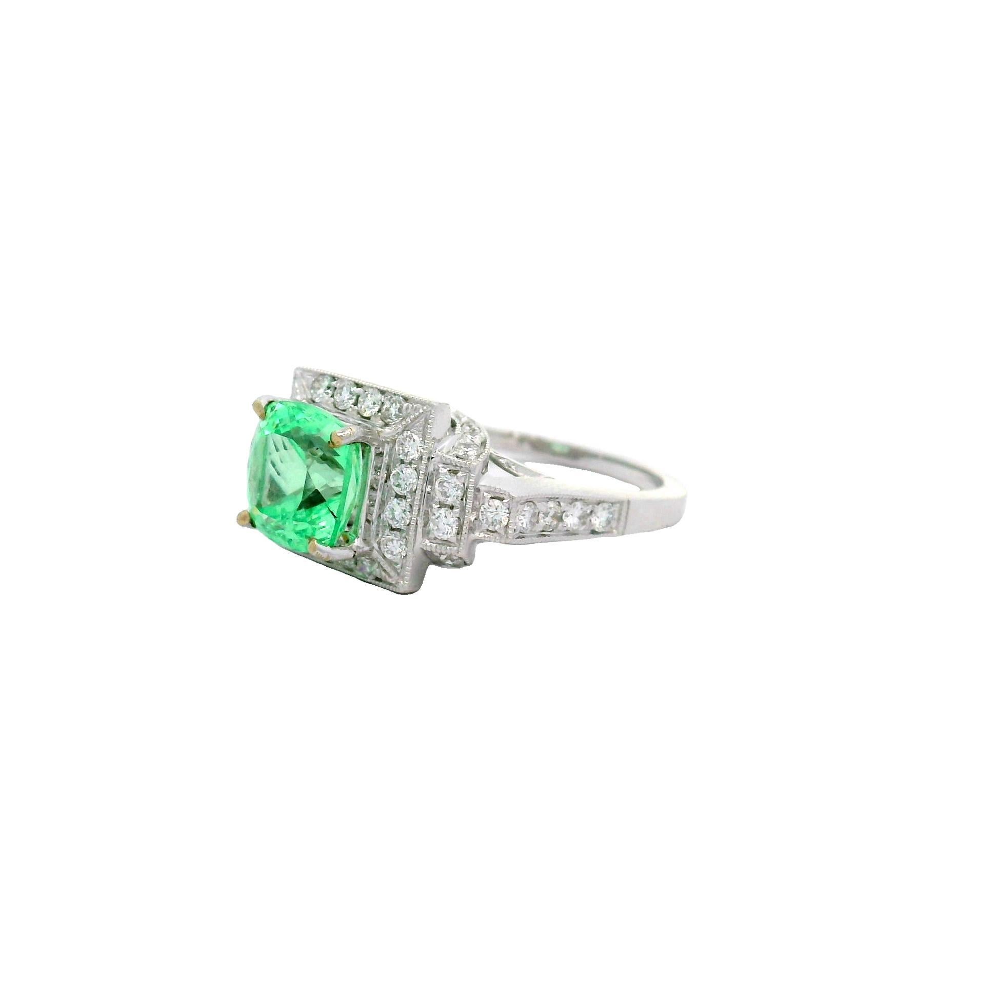 Bague en or blanc 18 carats avec grenat tsavorite et diamant de 2,46 carats, certifiée GIA Neuf - En vente à Beverly Hills, CA