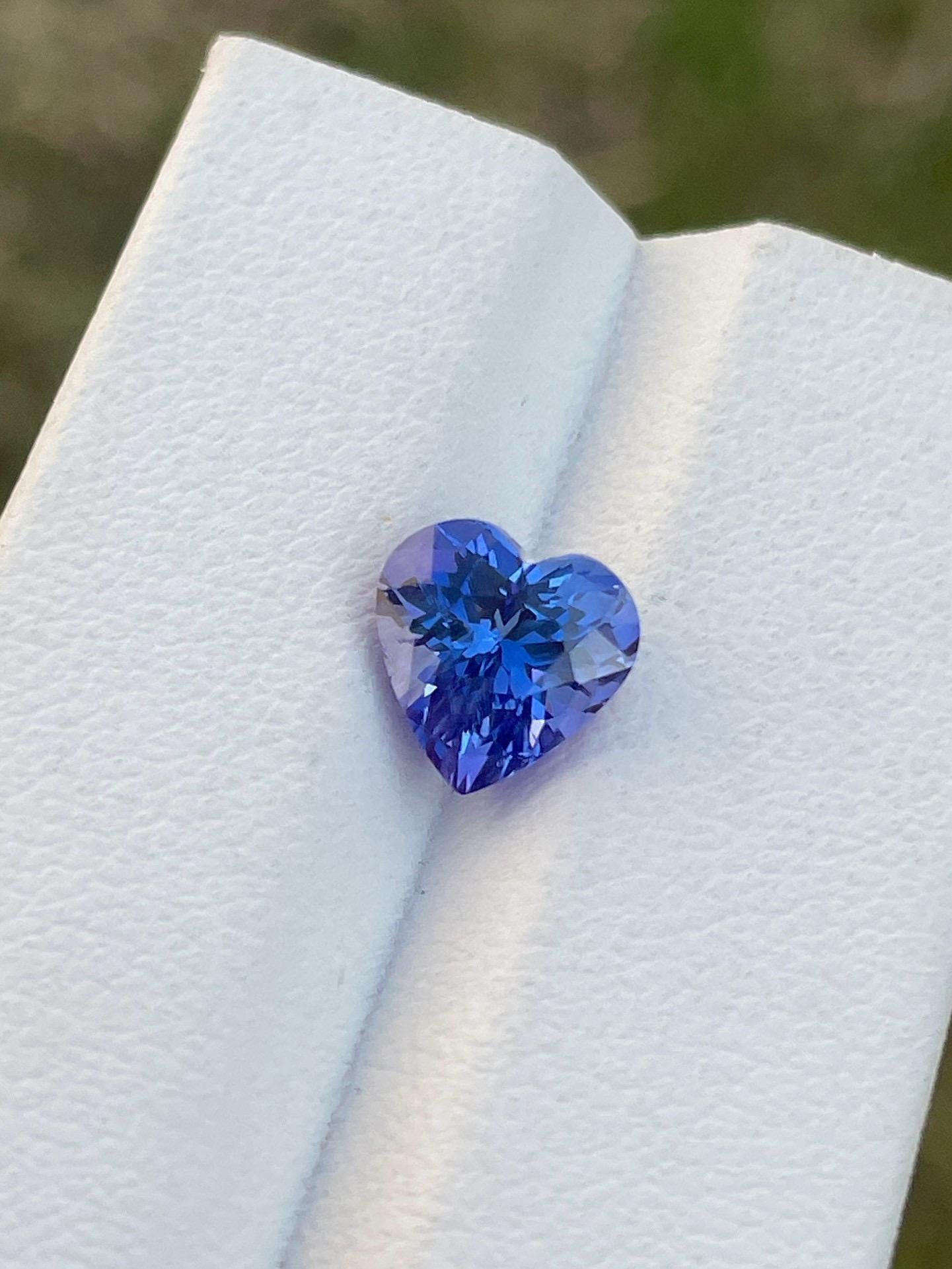 2.46 carats Tanzanite rich blue color perfect cut heart loop clean For Sale 1