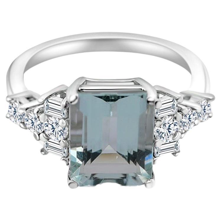 2.10 Ct Aquamarine and Cubic Zirconia 925 Sterling Silver Engagement Ring   For Sale