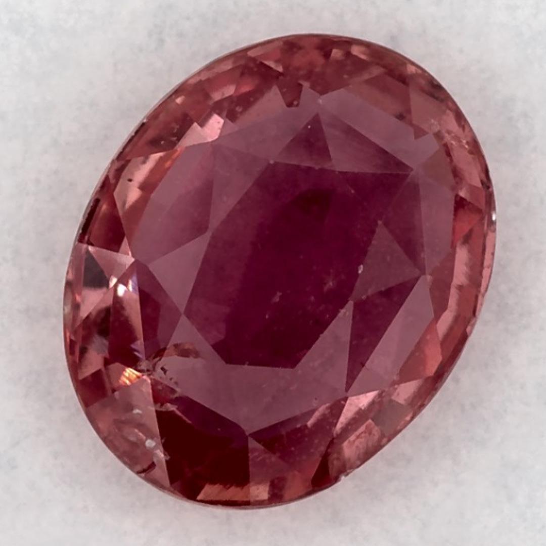 Pierre de naissance très précieuse du mois de septembre, d'une couleur rose ravissante. On pense qu'ils apportent chance et fortune dans la vie.

Explorez la vibrante collection d'émeraudes, de rubis et de saphirs de notre magasin, disponibles sous