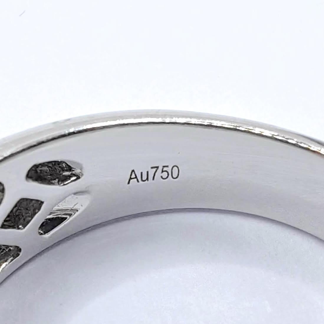 Im Angebot: 2,46ct Baguette & Rundschliff Pavé Diamant 3 Row Halb Ewigkeit Ring 18K Weißgold () 6