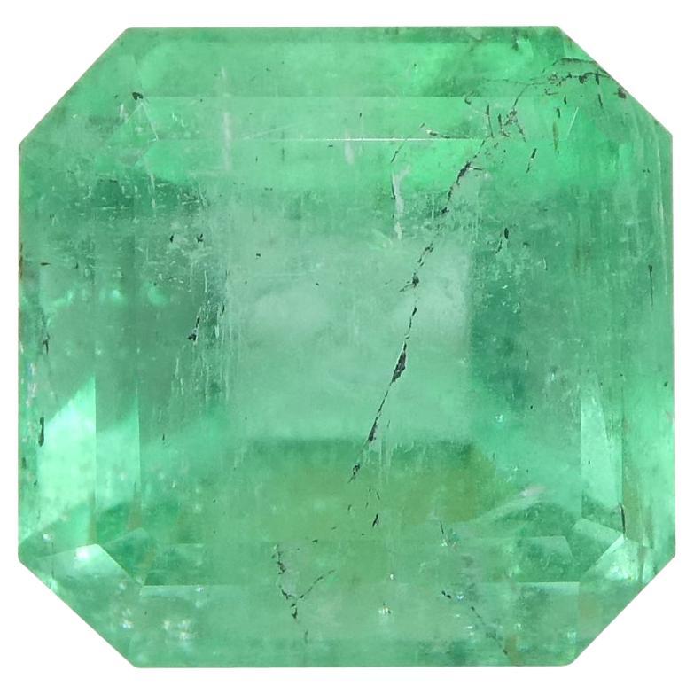 Émeraude verte carrée de 2,46 carats de Colombie