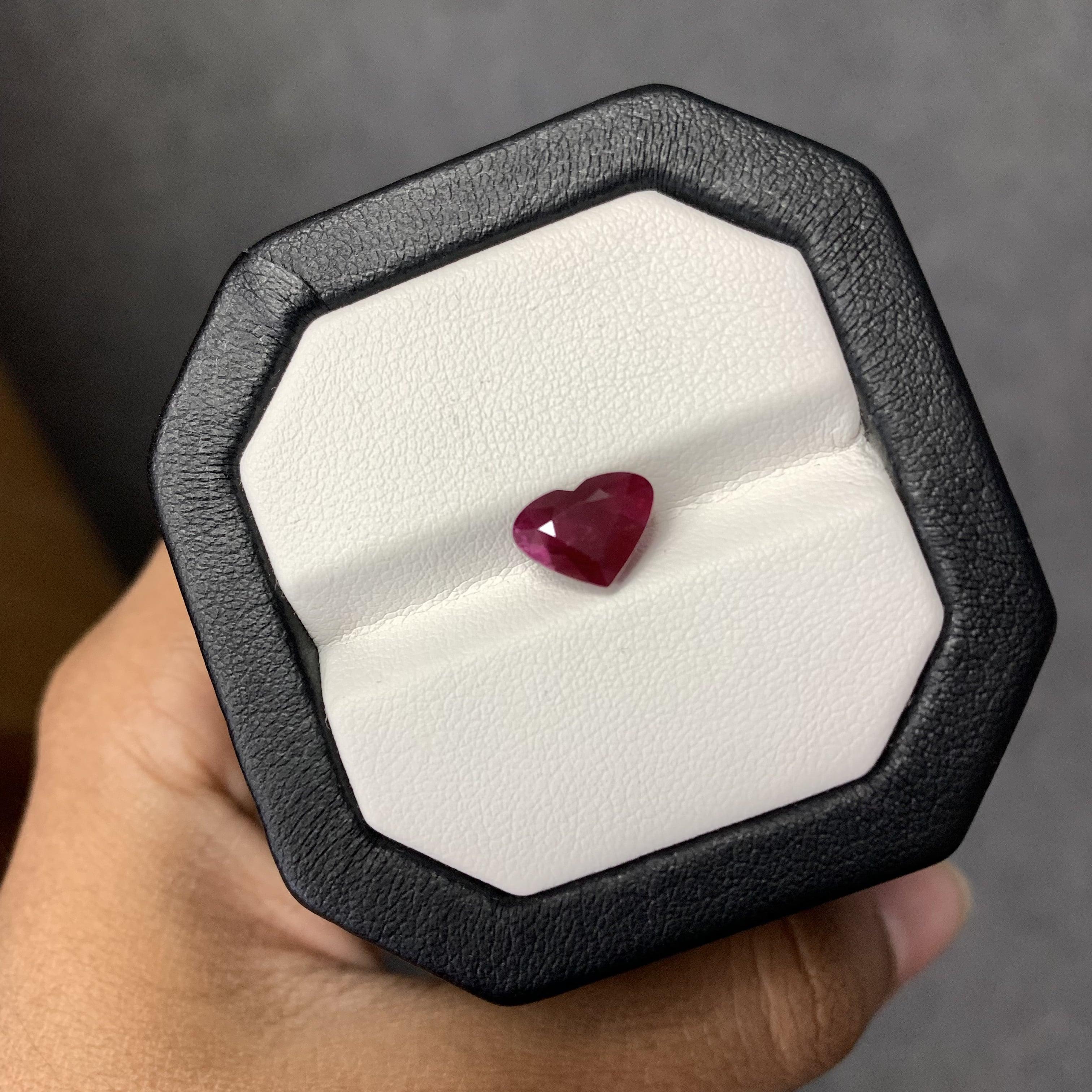 2.47 Carat Heart Shaped Natural Ruby Valentine's Day Special In New Condition In Bangkok, TH