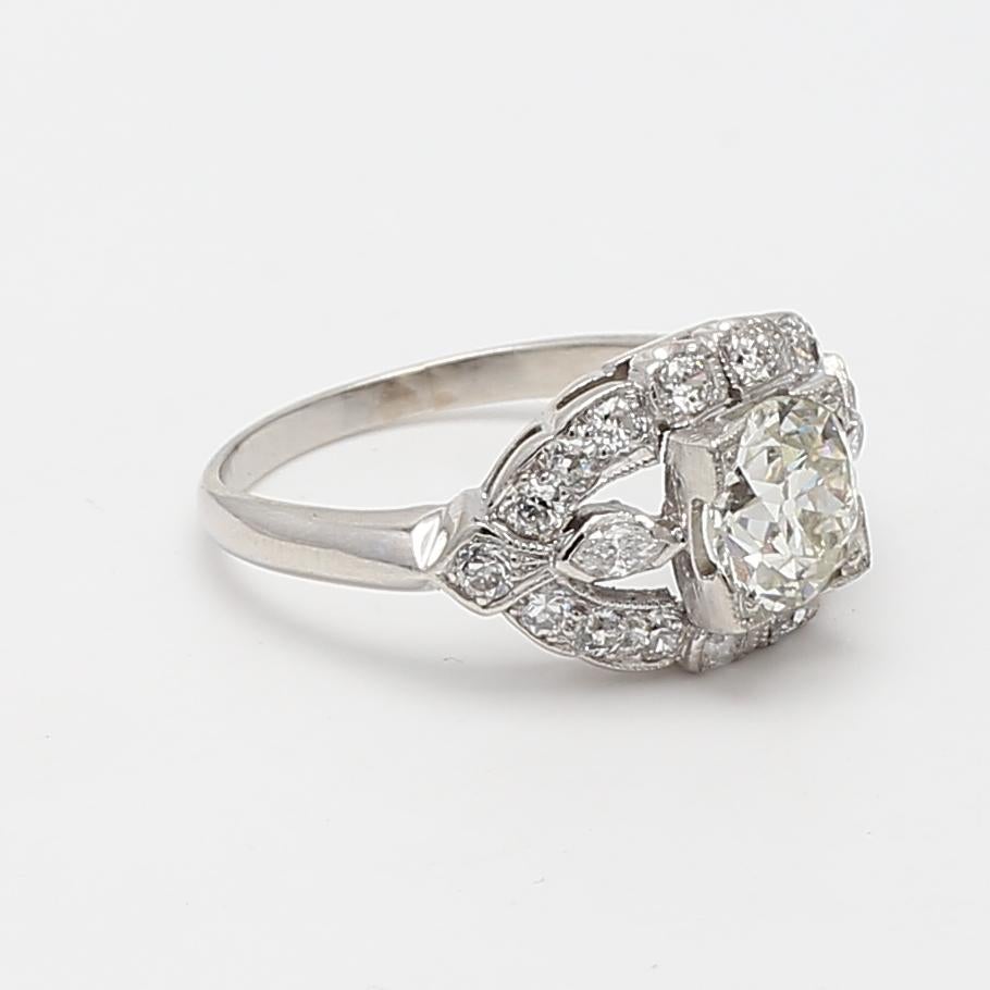 Taille vieille Europe 2.47 Carat Old European Cut K-VS1 Diamond Platinum Wedding Ring en vente