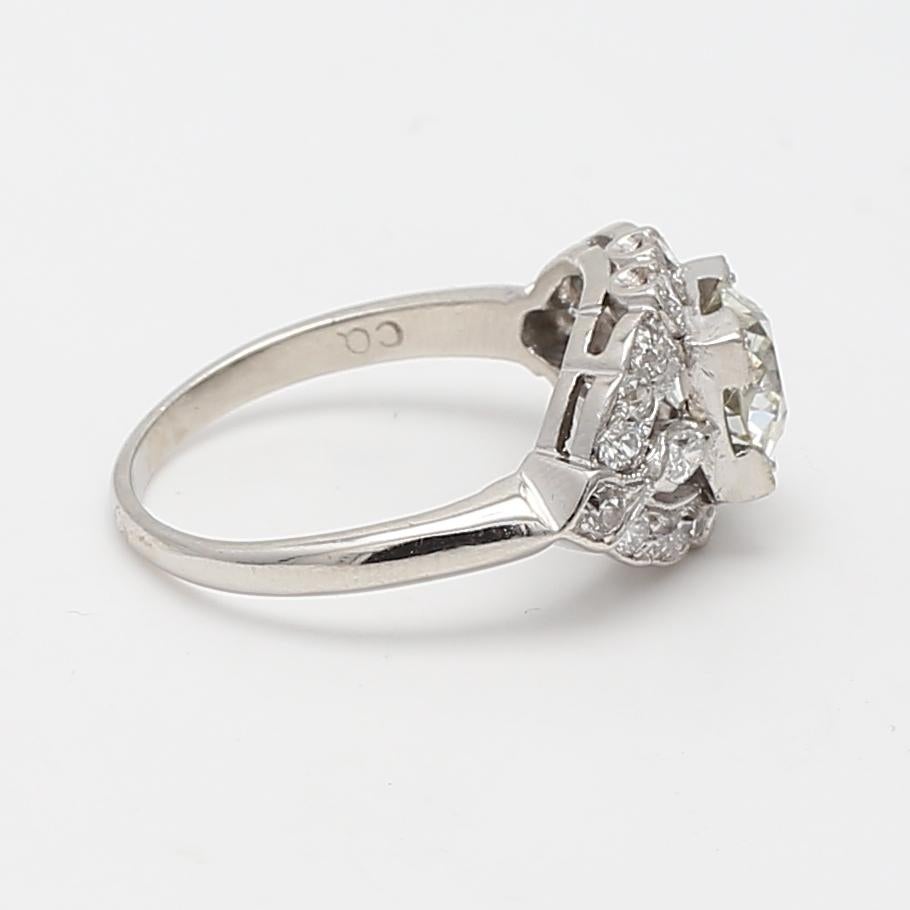 2.47 Carat Old European Cut K-VS1 Diamond Platinum Wedding Ring Bon état - En vente à New York, NY