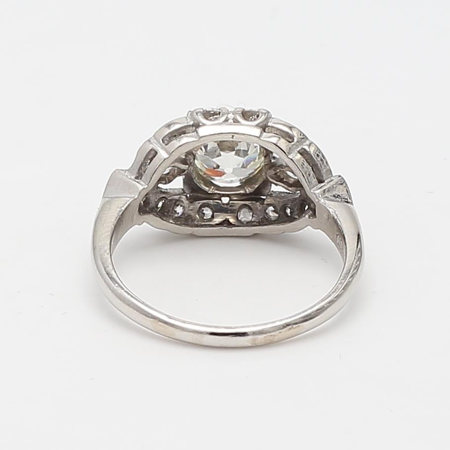2.47 Carat Old European Cut K-VS1 Diamond Platinum Wedding Ring en vente 1
