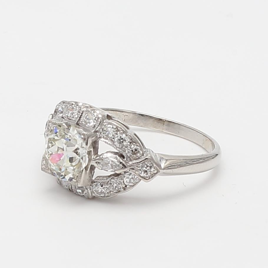 2.47 Carat Old European Cut K-VS1 Diamond Platinum Wedding Ring en vente 4