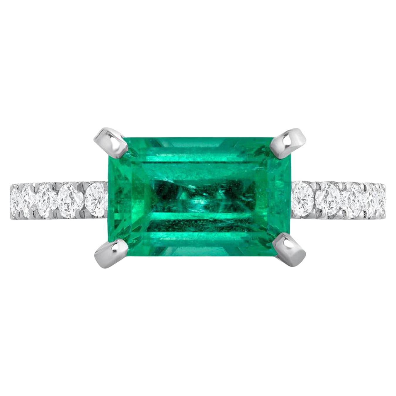 2.47 CT Colombian Emerald & 0.65 CT Diamonds in 14K White Gold Engagement Ring For Sale