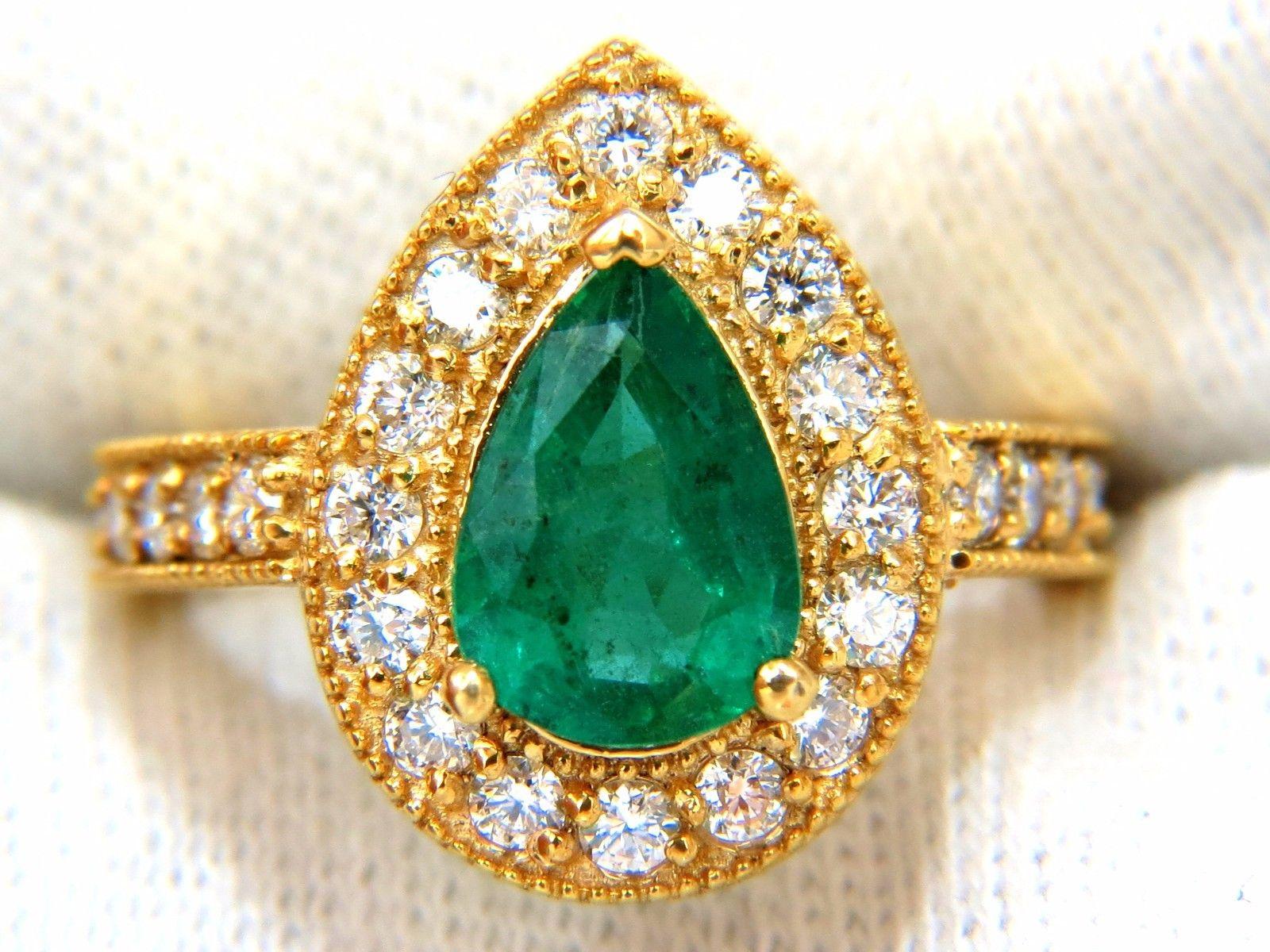 2.47ct Natural Pear Brilliant Emerald diamond ring 14kt G/Vs classic halo bead In New Condition In New York, NY