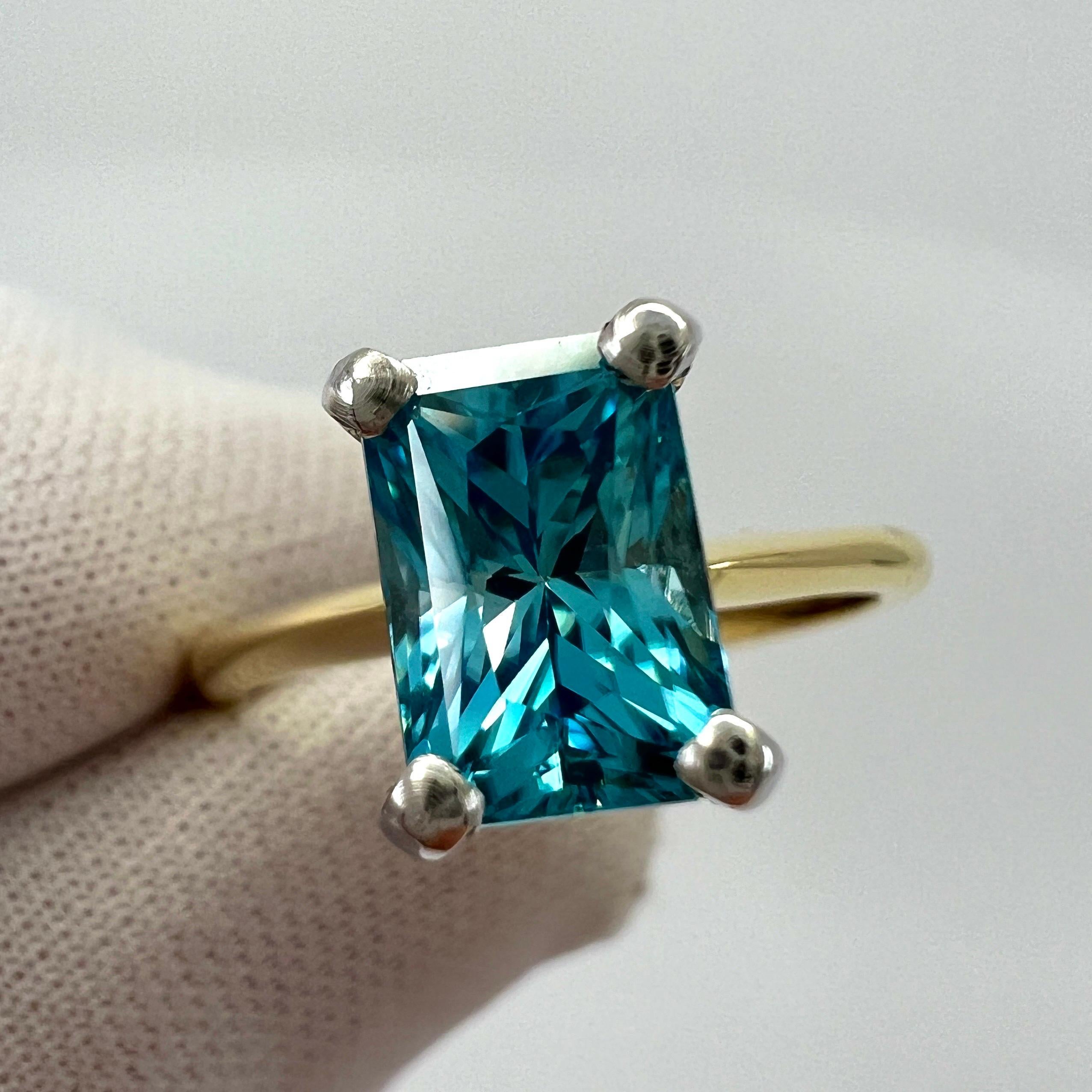 2.47ct Vivid Blue Zircon Fancy Emerald Radiant Cut 18k Gold Solitaire Ring In New Condition For Sale In Birmingham, GB