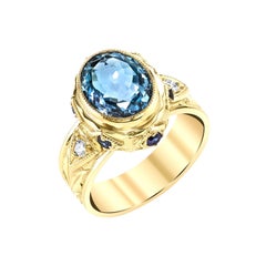 2.48 Carat Aquamarine, Sapphire Yellow Gold Engraved Bezel Signet Band Ring