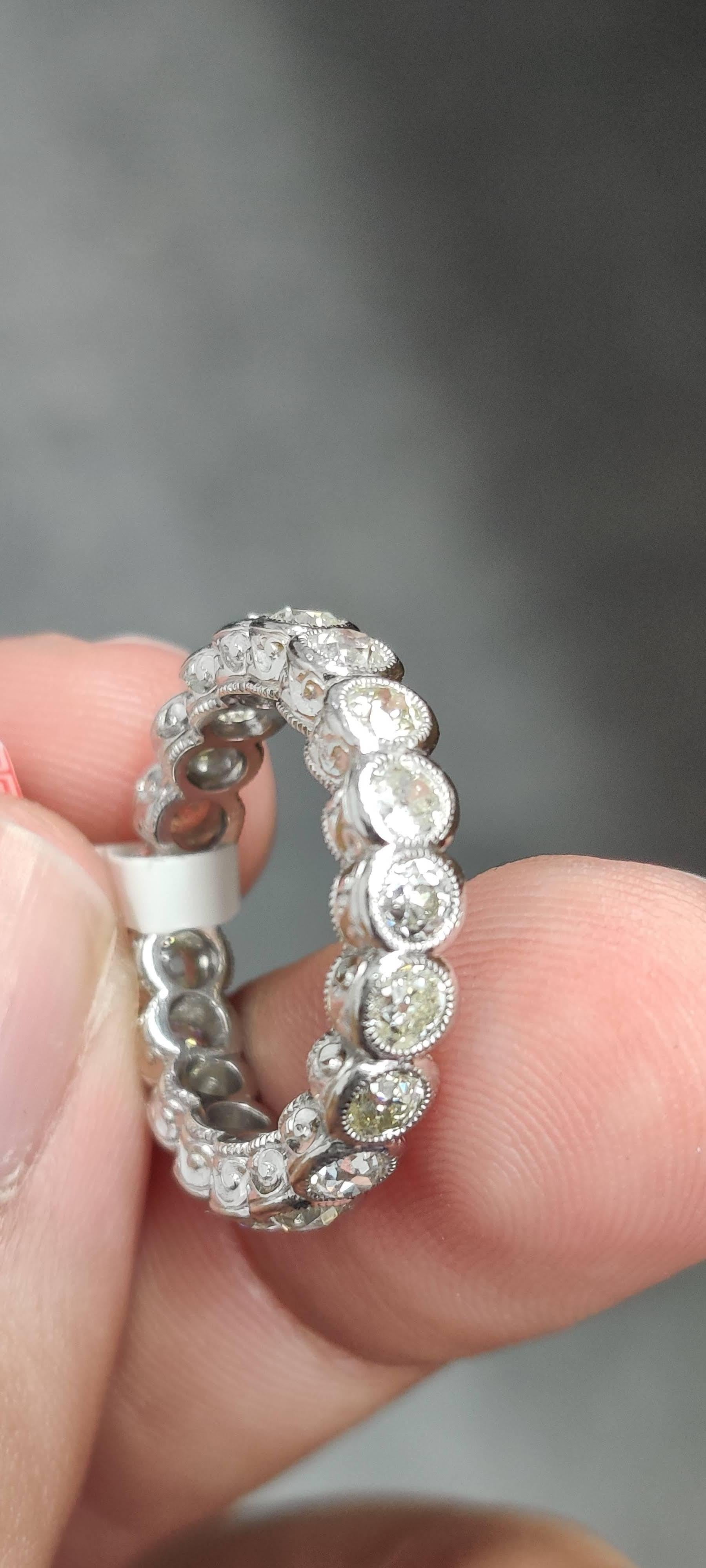 Bague d'éternité Art déco en platine 900 avec diamants authentiques de 2,48 carats de taille vieille mine  en vente 9