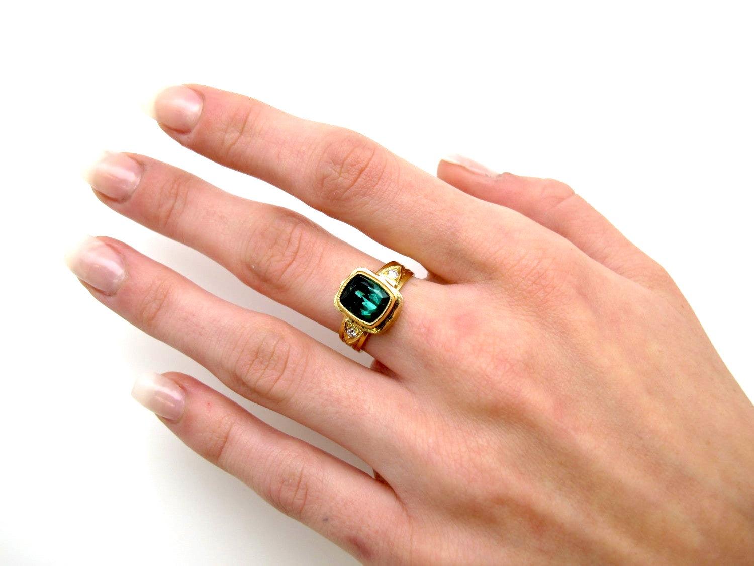 Blue-Green Tourmaline and Diamond, Hand-Engraved 18k Yellow Gold Ring For Sale 1