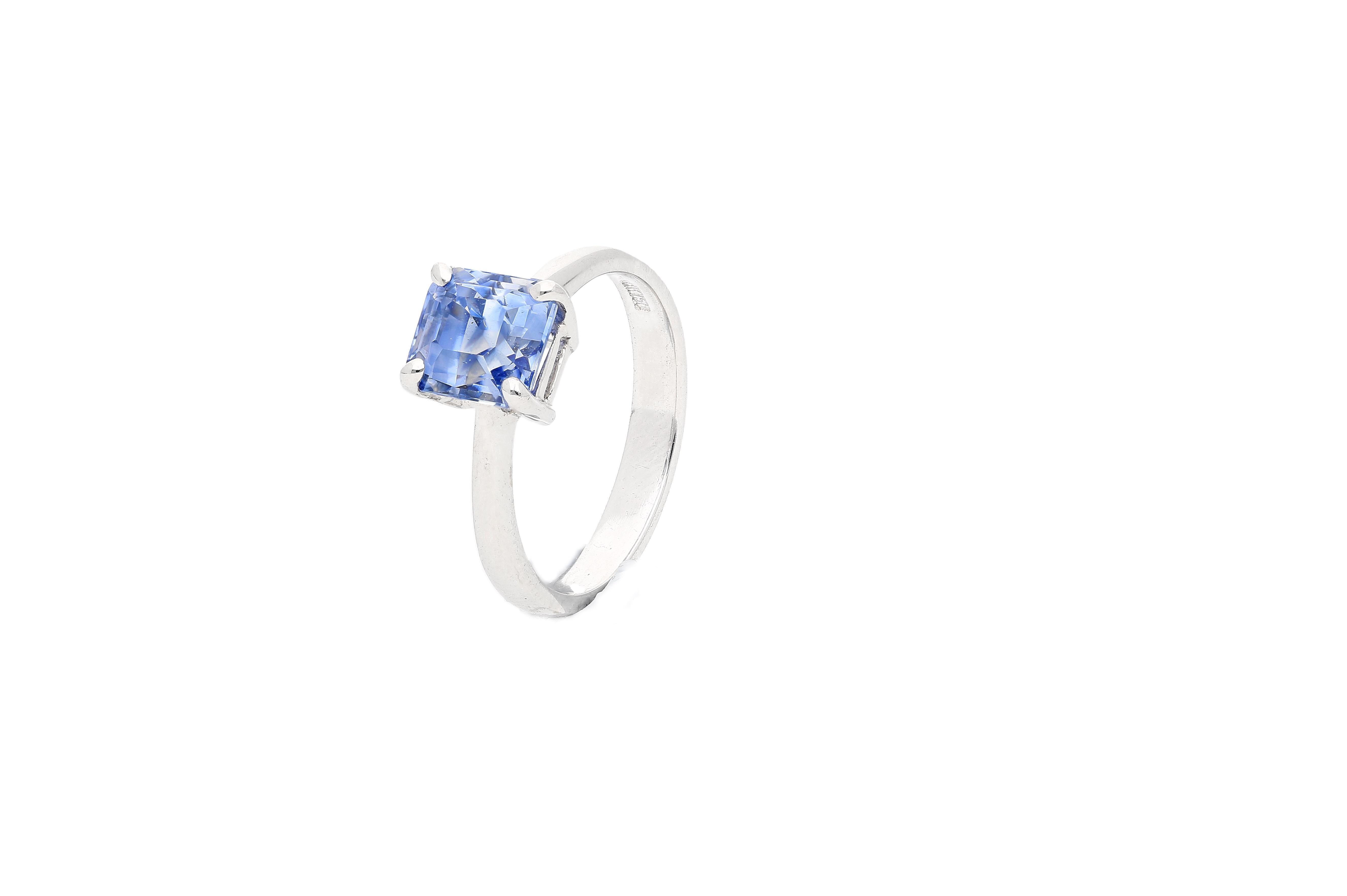 For Sale:  2.48 Carat Blue Sapphire Solitaire Ring 18k Solid White Gold 4