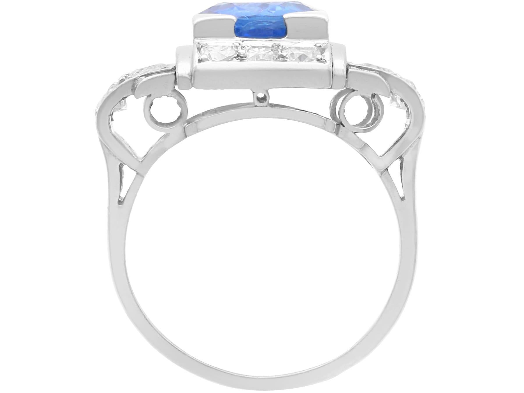 Platinring mit 2,48 Karat Ceylon-Saphir und 0,96 Karat Diamant, um 1935 im Angebot 1