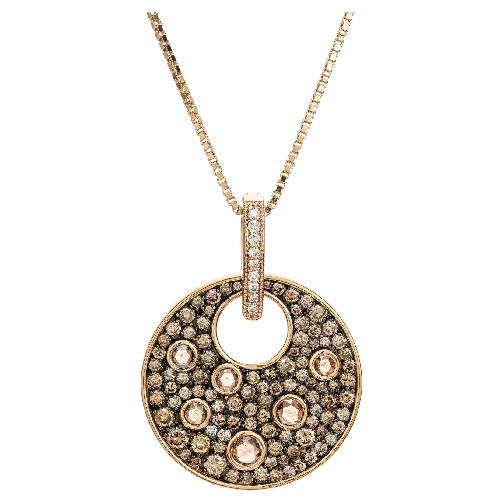Collier à pendentif circulaire en or rose avec diamant brun chocolat de 2,48 carats en vente