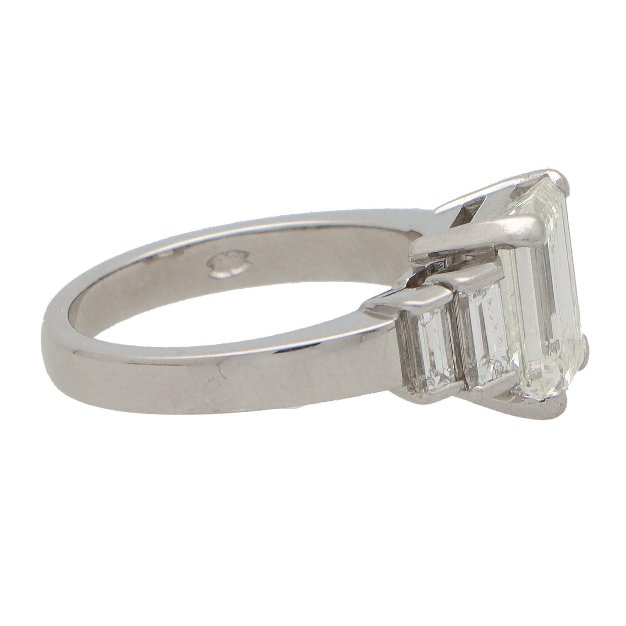 Art Deco 2.48 Carat Emerald Cut and Baguette Cut Diamond Ring Set in Platinum For Sale