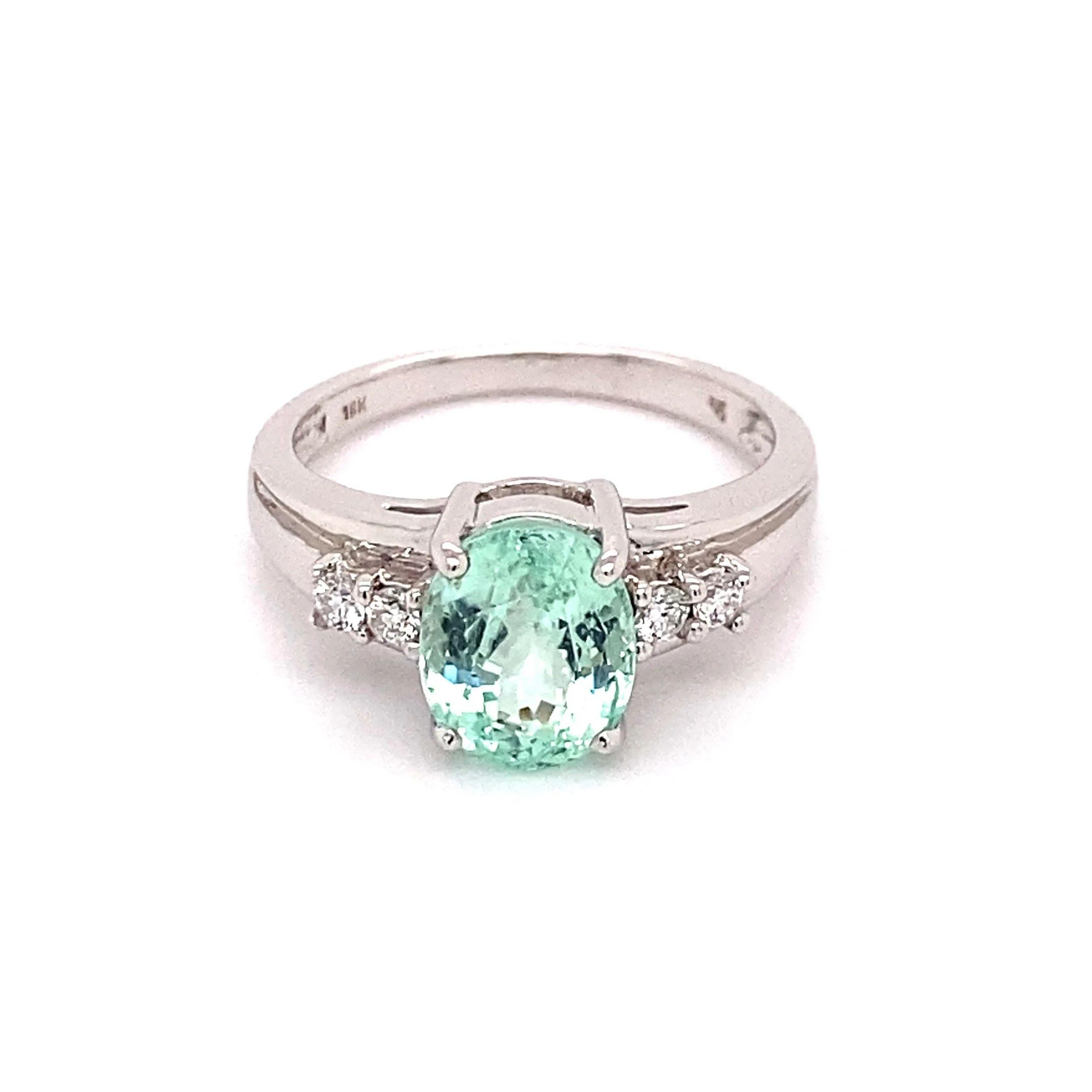 2.48 Carat GIA Paraiba Tourmaline and Diamond Gold Vintage Cocktail Ring Estate In Excellent Condition For Sale In Montreal, QC