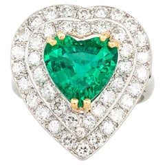 Bague émeraude en forme de cœur de 2,48 carats avec diamants
