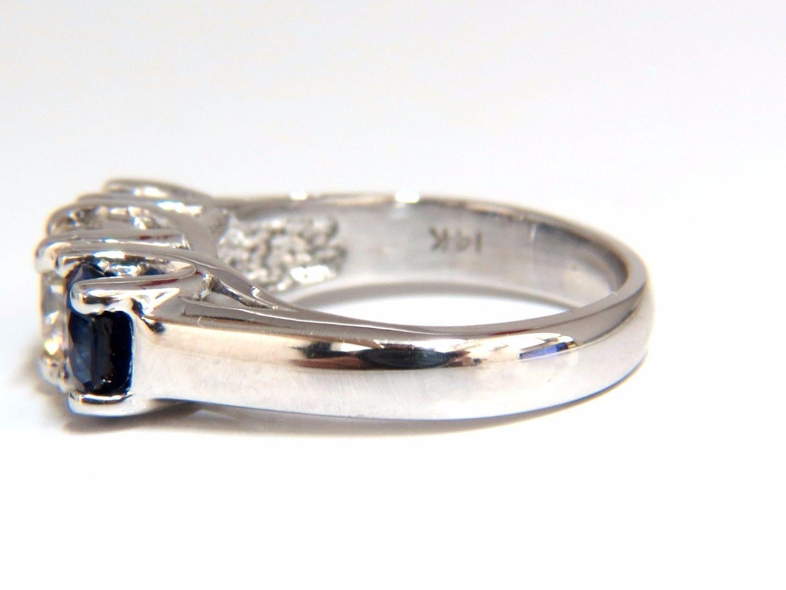 Women's or Men's 2.48 Carat Natural Sapphires Diamond Three-Stone Ring 14 Karat Royal Blue For Sale