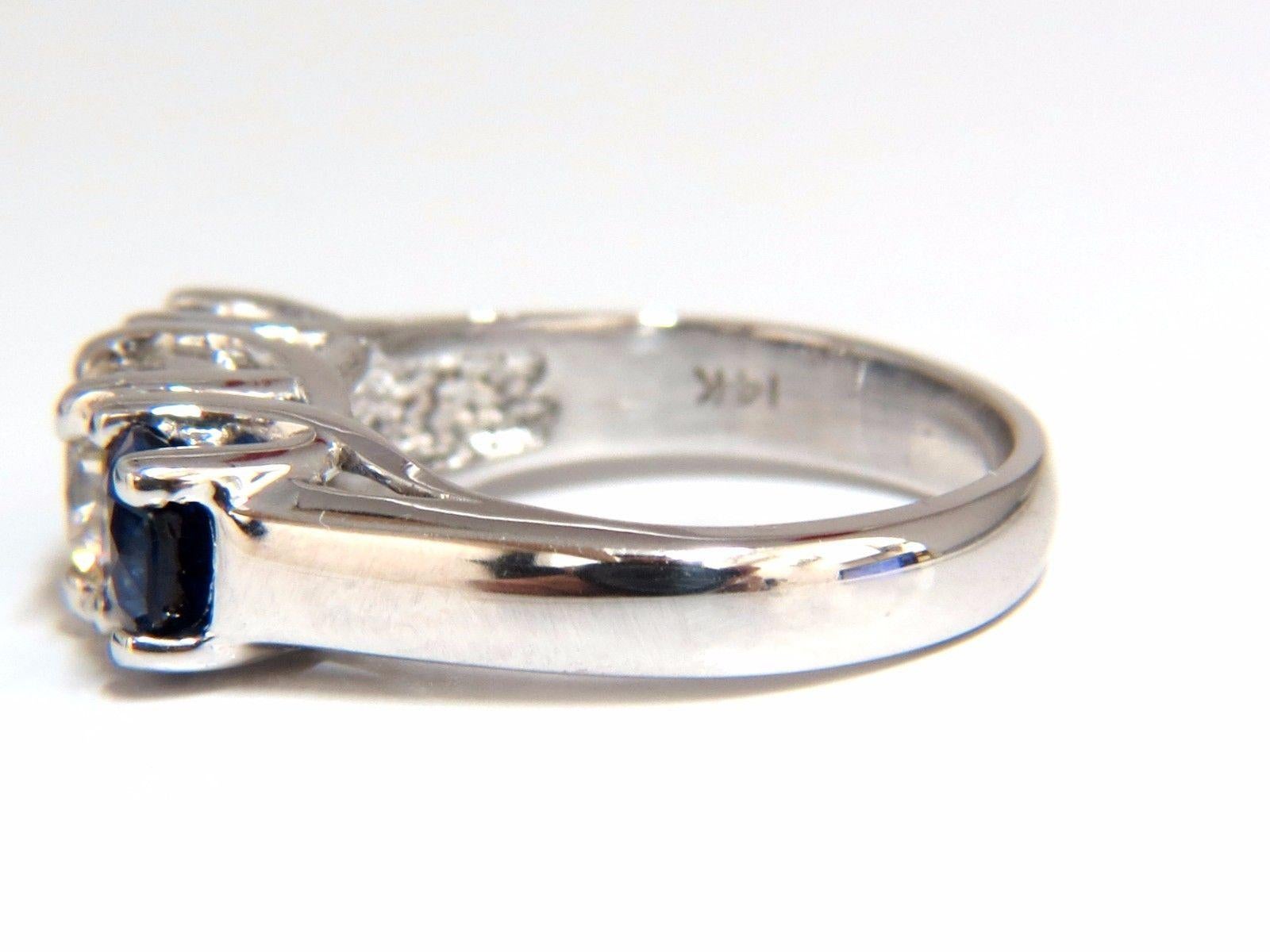 Bague à trois pierres en saphirs naturels de 2,48 carats et diamants, bleu royal 14 carats Unisexe en vente