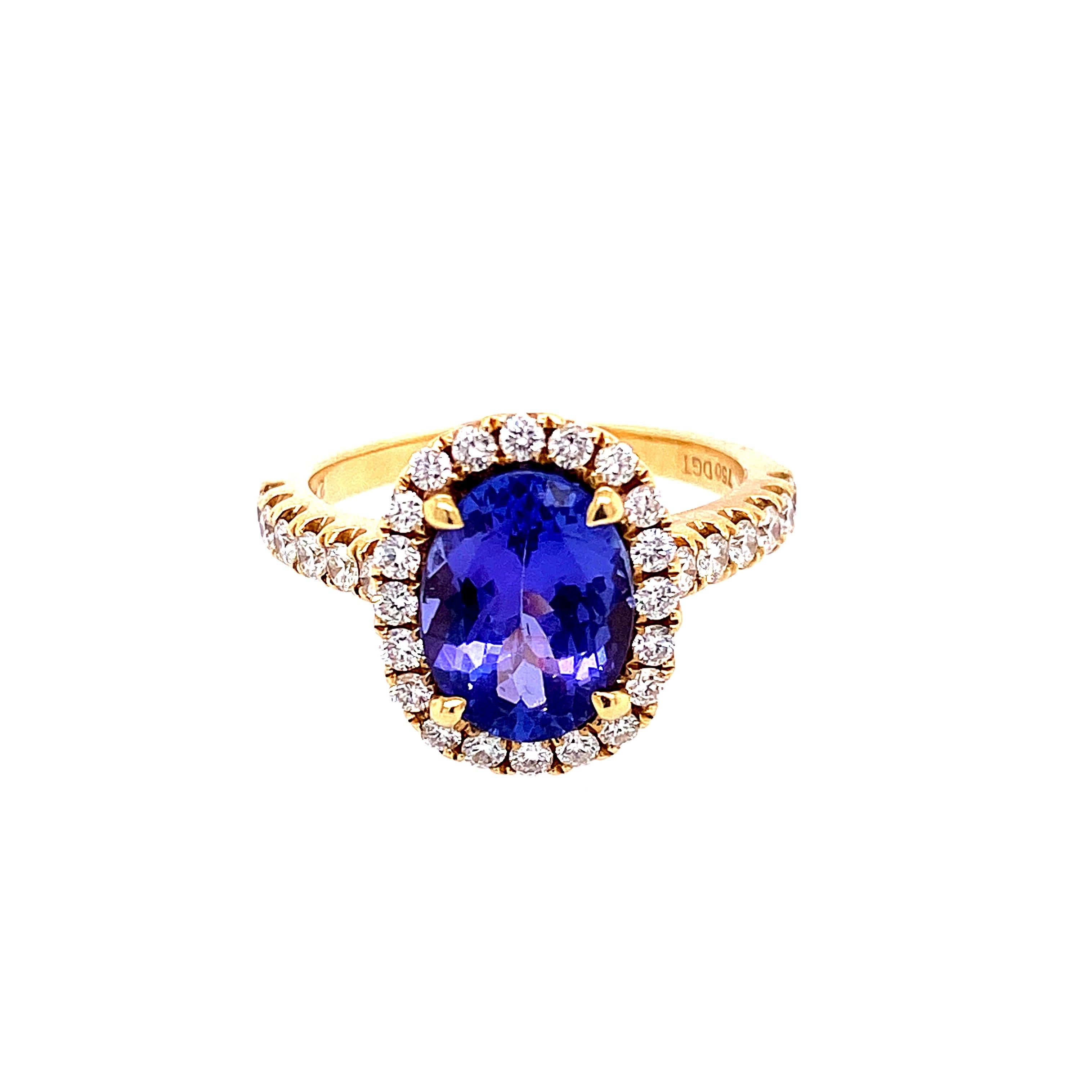 Women's or Men's 2.48 Carat Oval Tanzanite and Diamond Ring For Sale