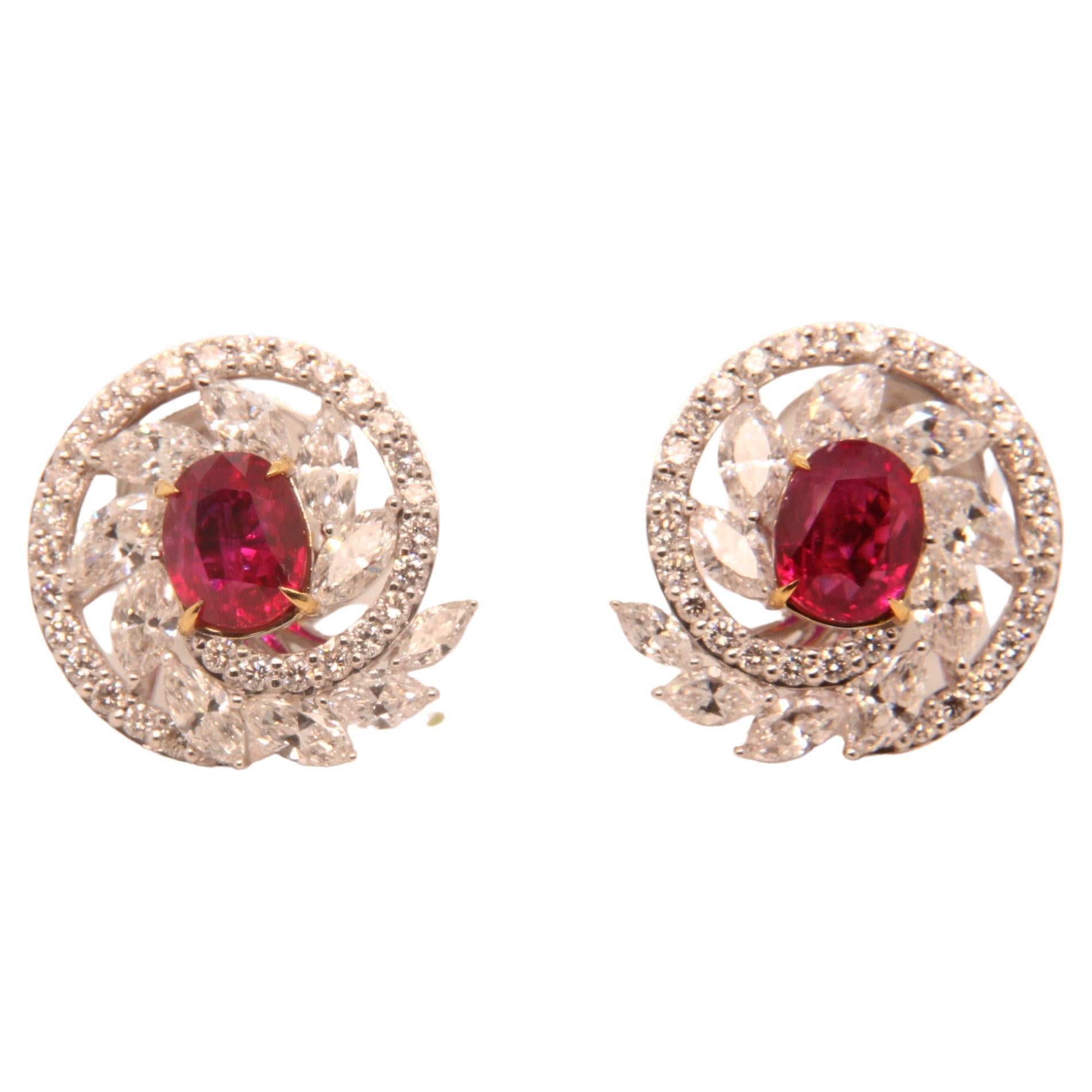 Boucles d'oreilles en or 18 carats avec diamants et rubis de Birmanie couleur sang de pigeon, non chauffé, 2,48 carats GRS
