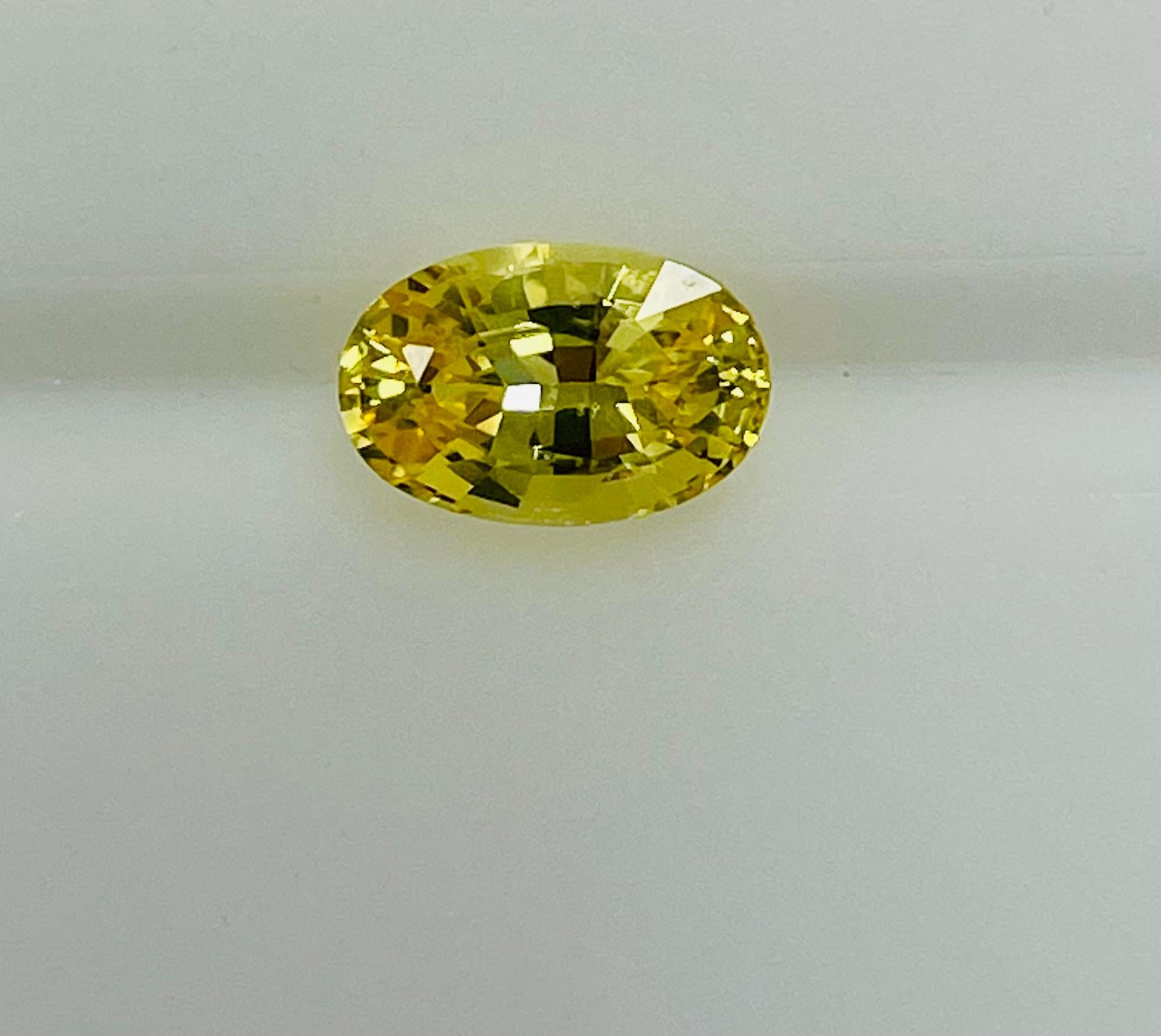 Women's or Men's 2.48 Ct Natural No Heat oval Yellow Sapphire  For Sale