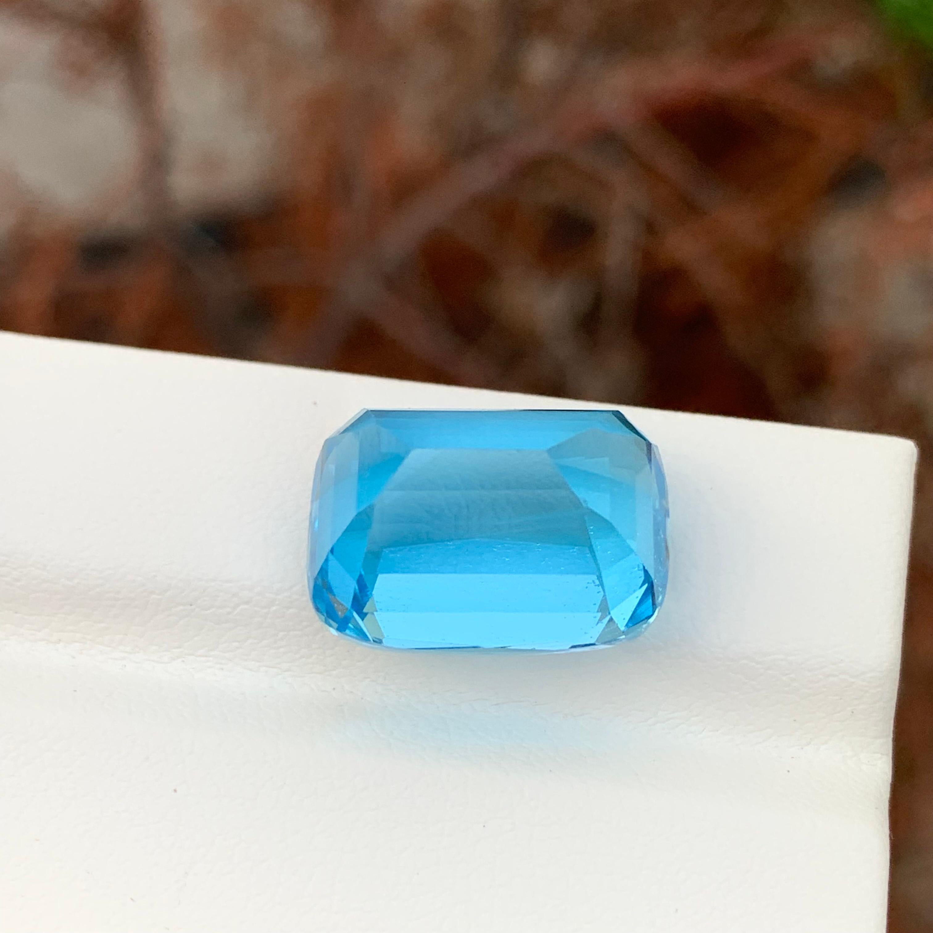 24.80 Carat Gorgeous Faceted Electric Blue Topaz Cushion Shape Gemstone For Sale 4