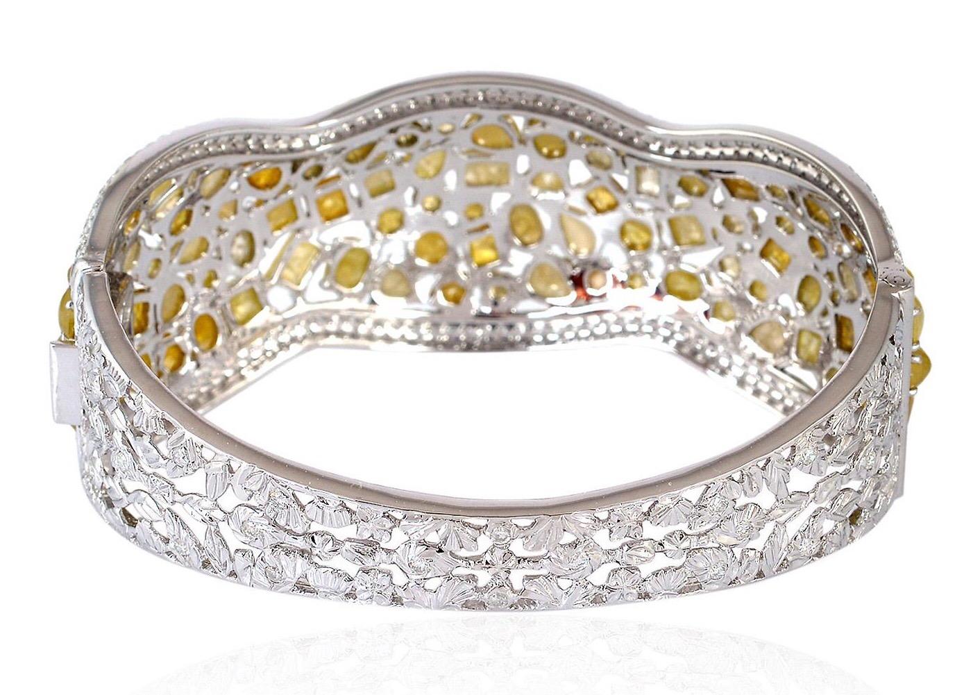 24.83 Karat Fancy Canary Diamant 18 Karat Gold Armreif Armband (Zeitgenössisch) im Angebot
