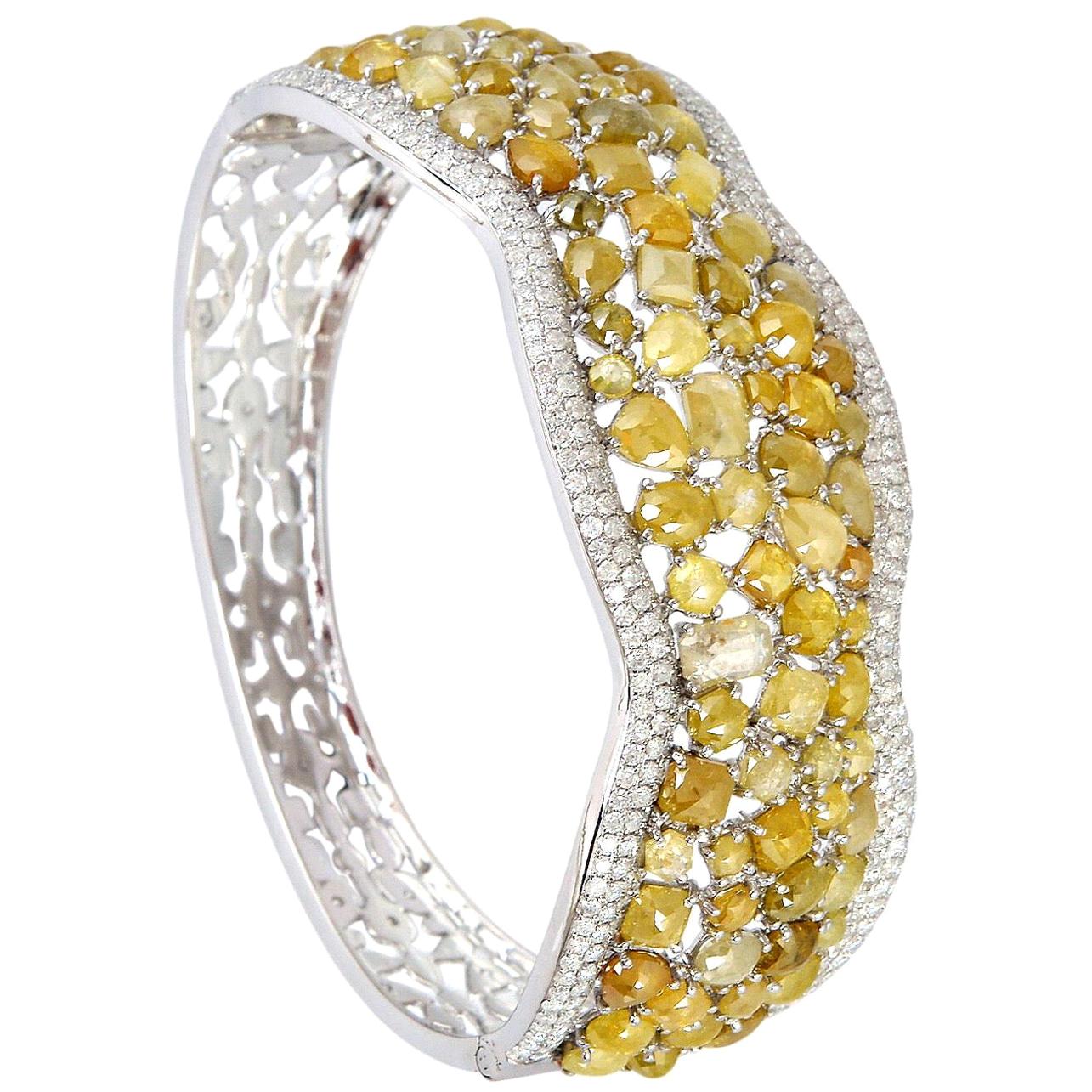 24.83 Carat Fancy Canary Diamond 18 Karat Gold Bangle Bracelet For Sale