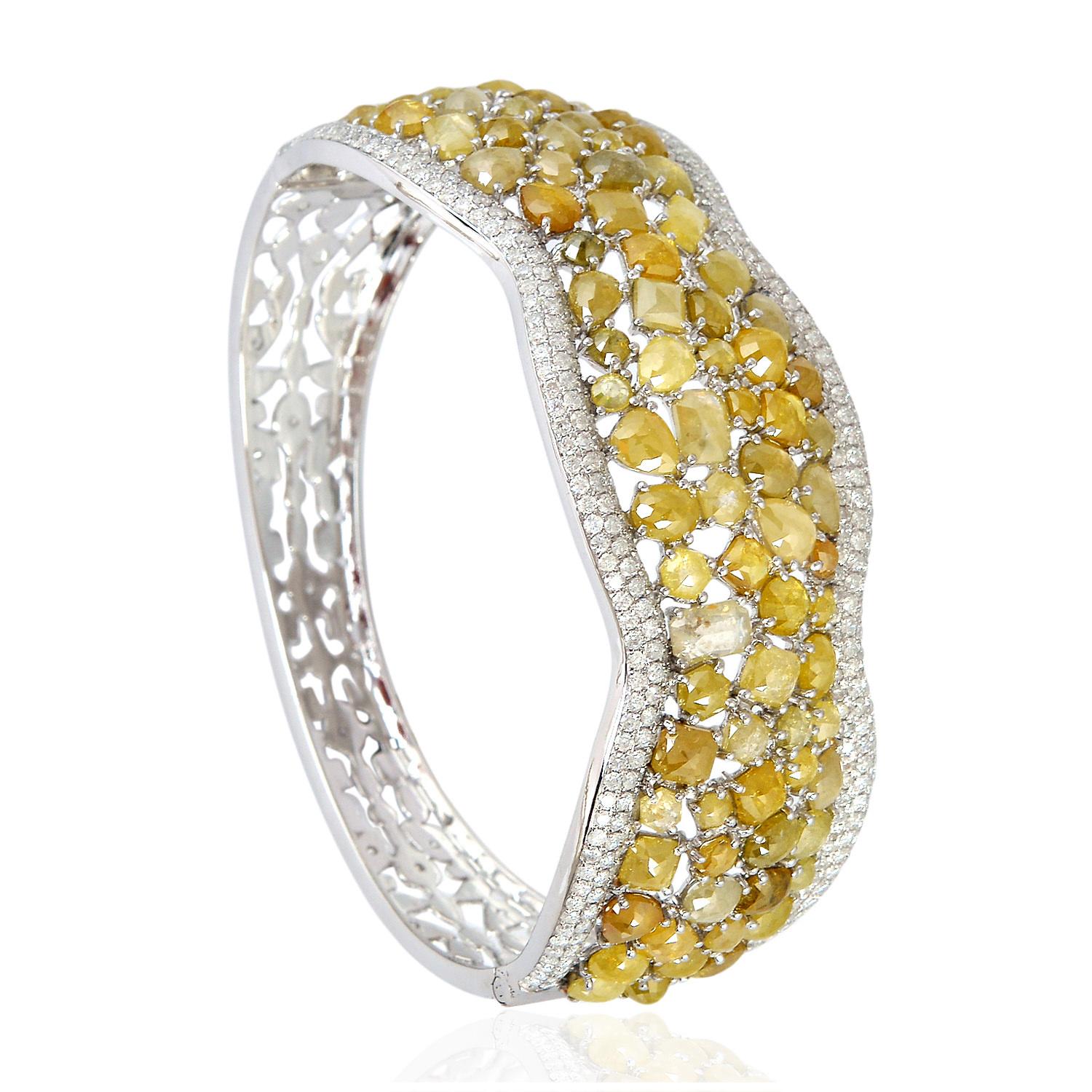 Art Nouveau 24.83ct Yellow Ice Diamond and White Diamond Bangle Set Made in 18K White Gold For Sale