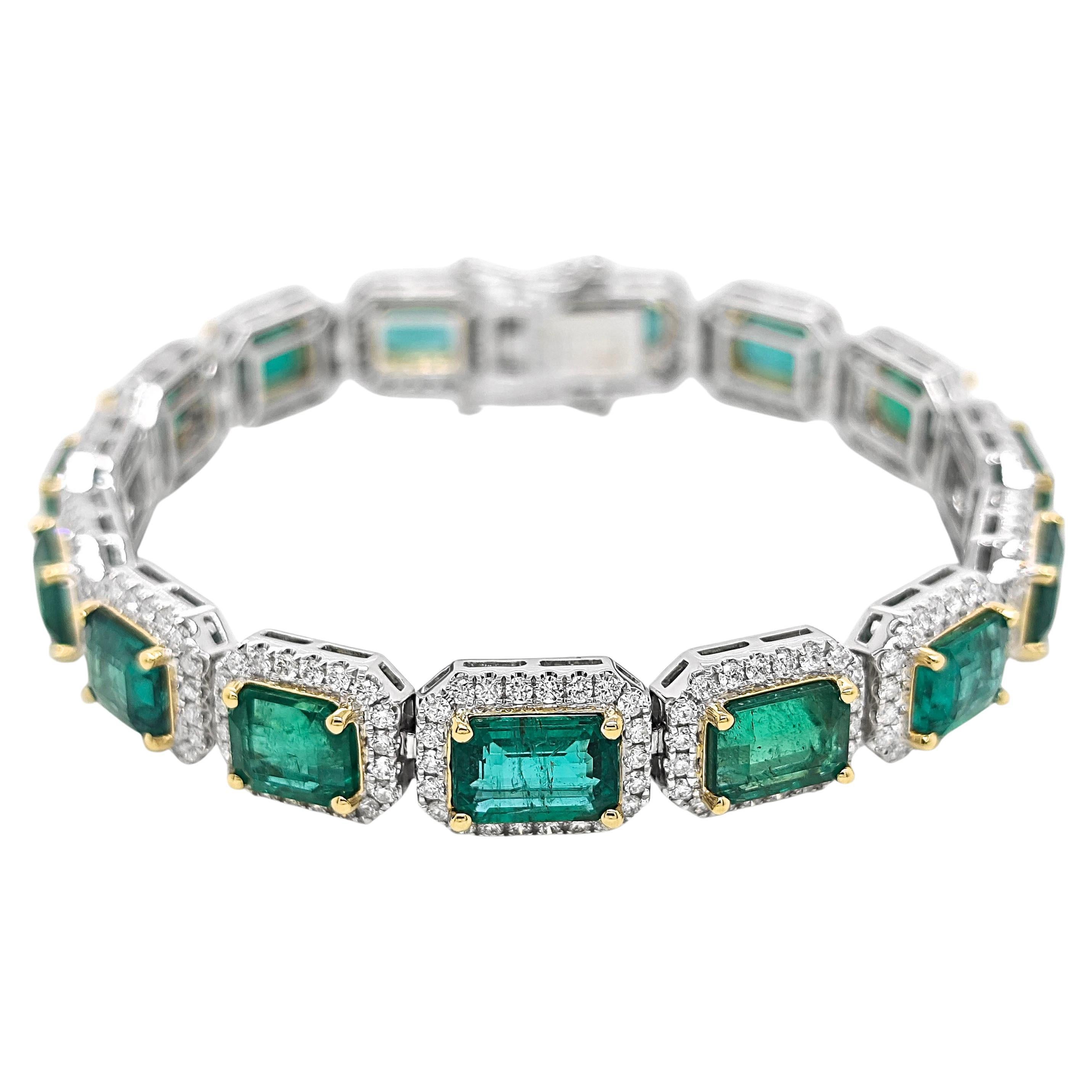 24.84 Carats Emerald and White Diamond White Gold Bracelet
