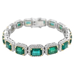 24.84 Carats Emerald and White Diamond White Gold Bracelet