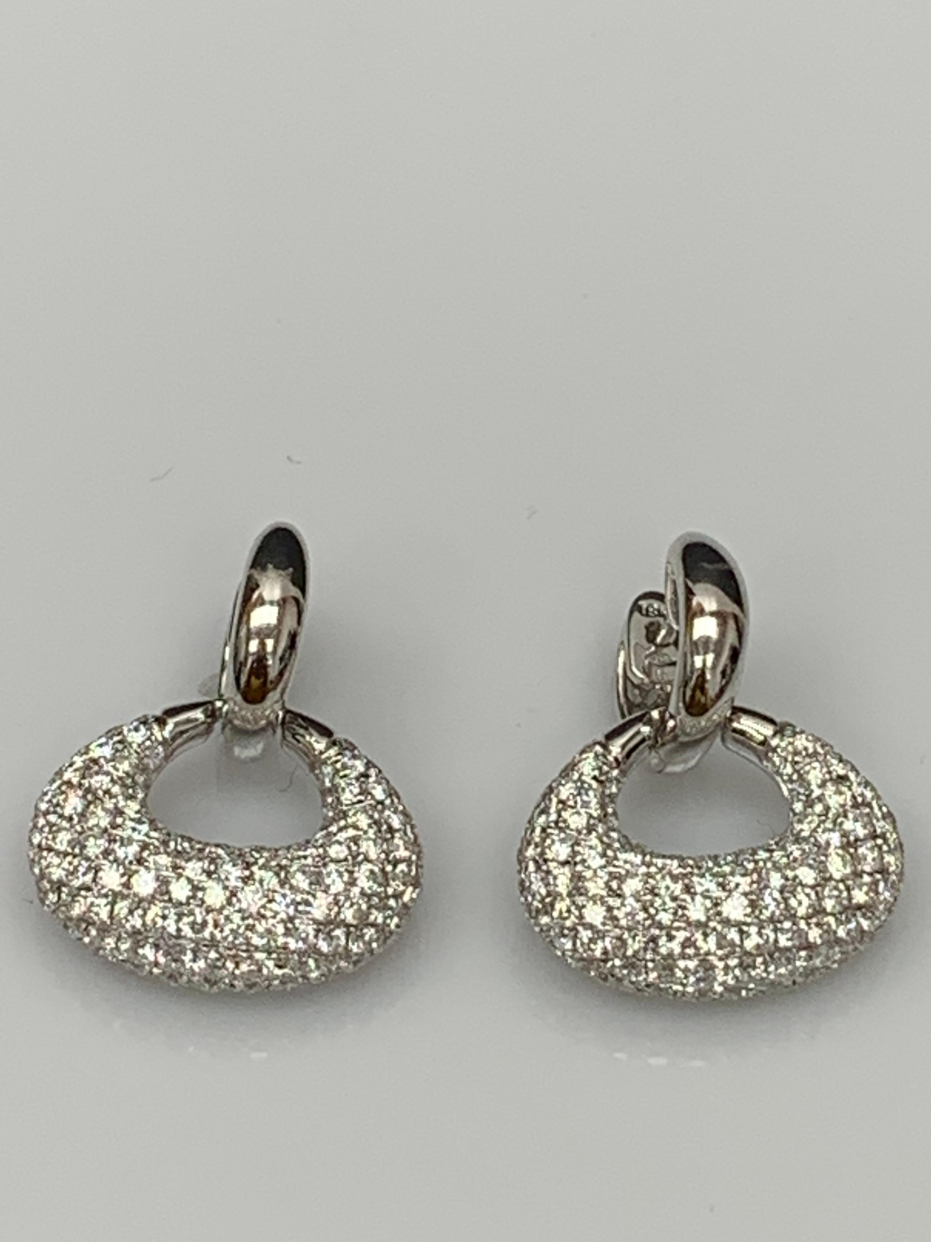 Pendientes de gota de diamantes talla brillante de 2,49 quilates en oro blanco de 18 quilates Corte brillante en venta