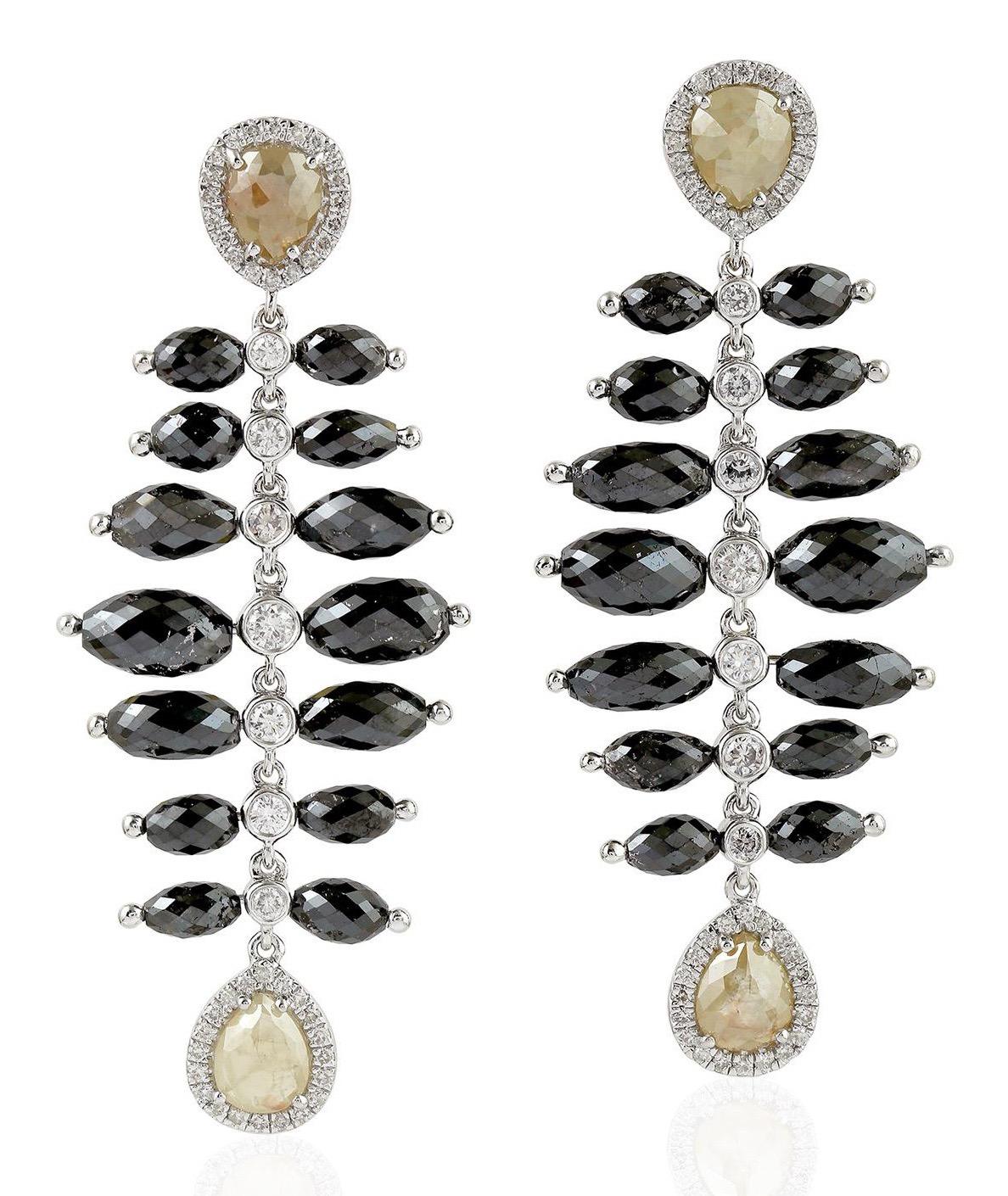 Contemporary 24.9 Carat Diamond 18 Karat Gold Onyx Earrings For Sale