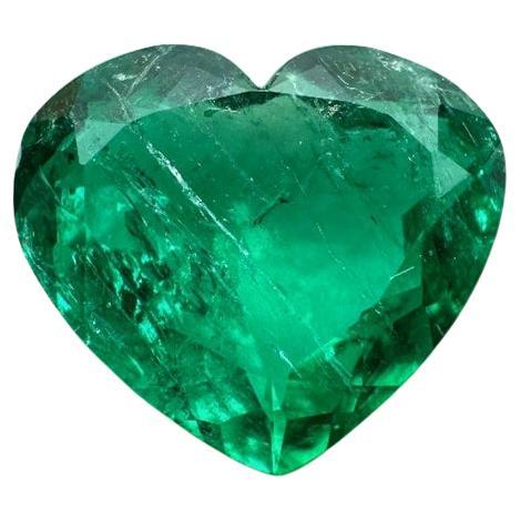 Esmeralda colombiana talla corazón de 2.49 quilates  Gema Suelta Verde Azulado Vivo