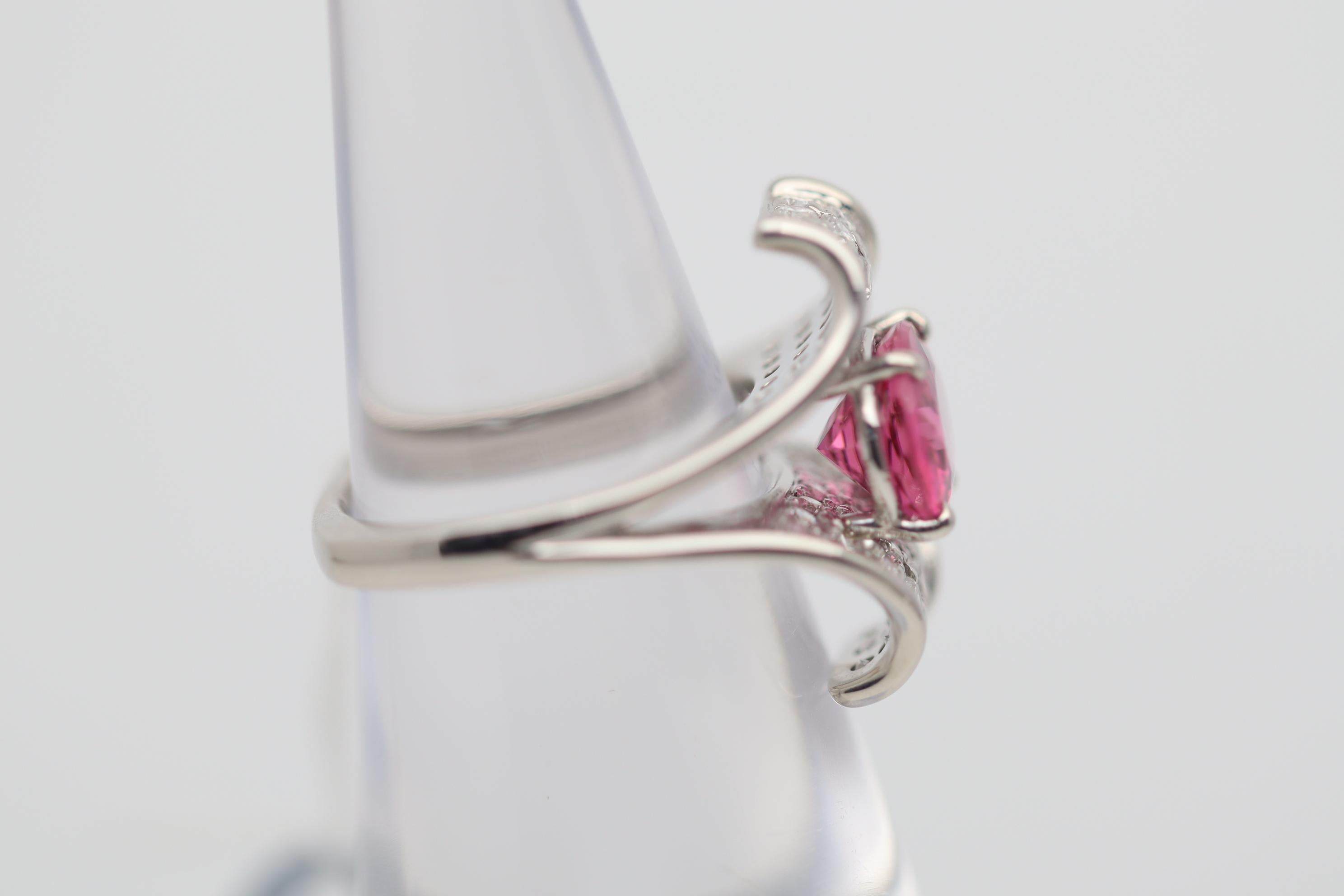 2,49 Karat Rubellit Turmalin Diamant Platin Ring im Zustand „Neu“ im Angebot in Beverly Hills, CA