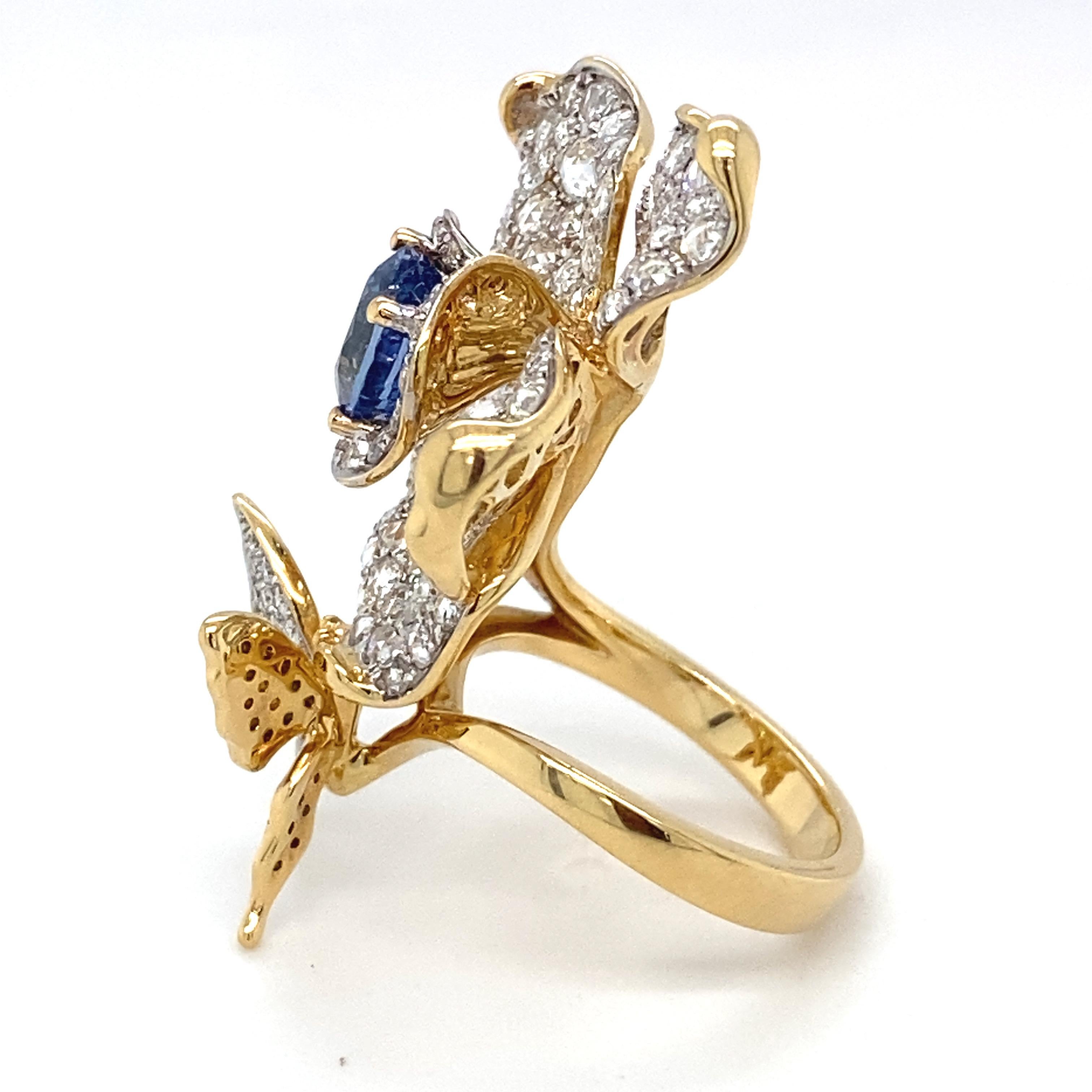 2.49 Carat Sapphire & Diamond Yellow Gold Flower Statement Ring For Sale 6