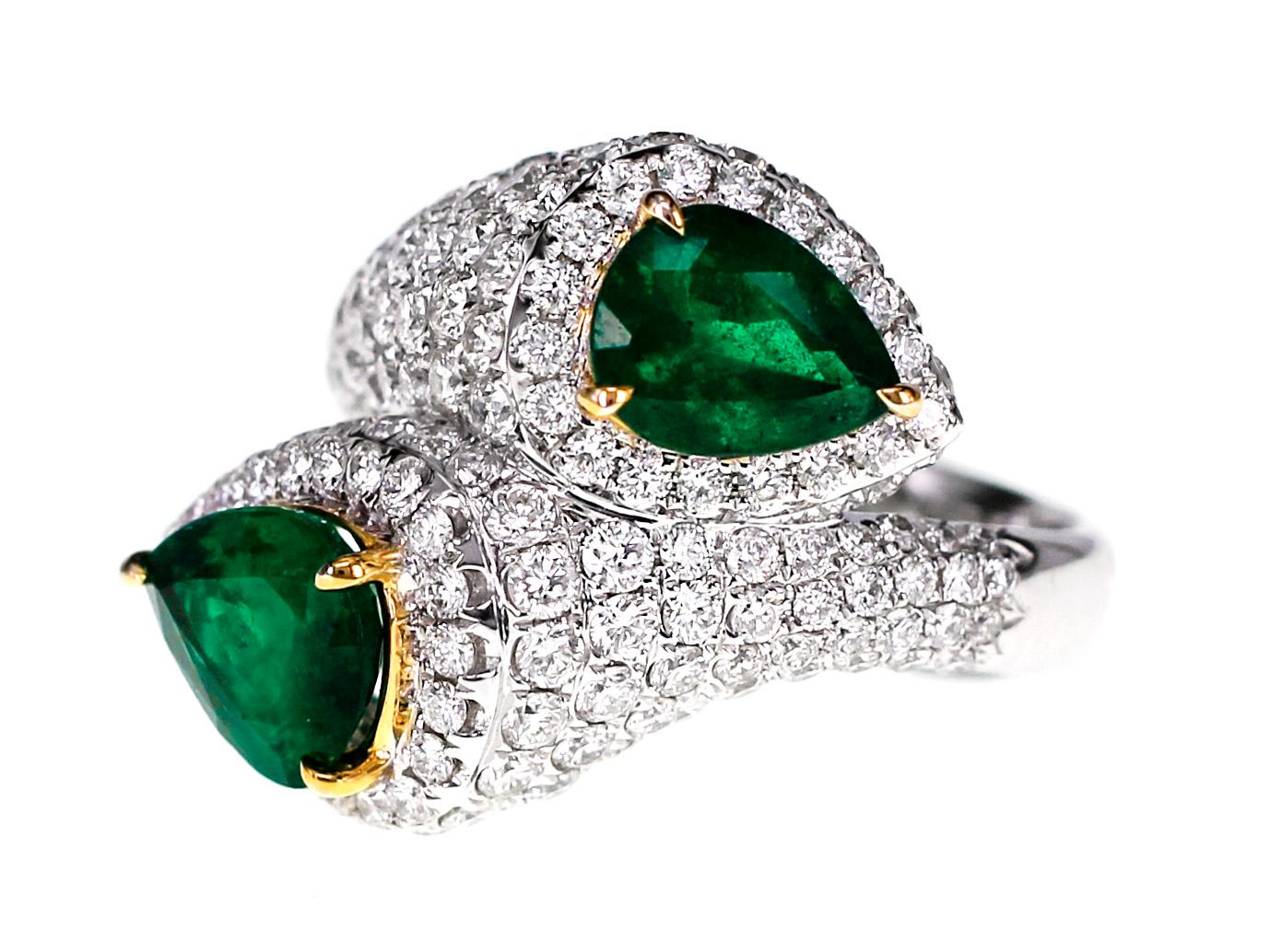 Art Nouveau 2.49 Carat Vivid Green Emerald and 2.18 Carat Diamond Twin Cocktail Party Ring For Sale