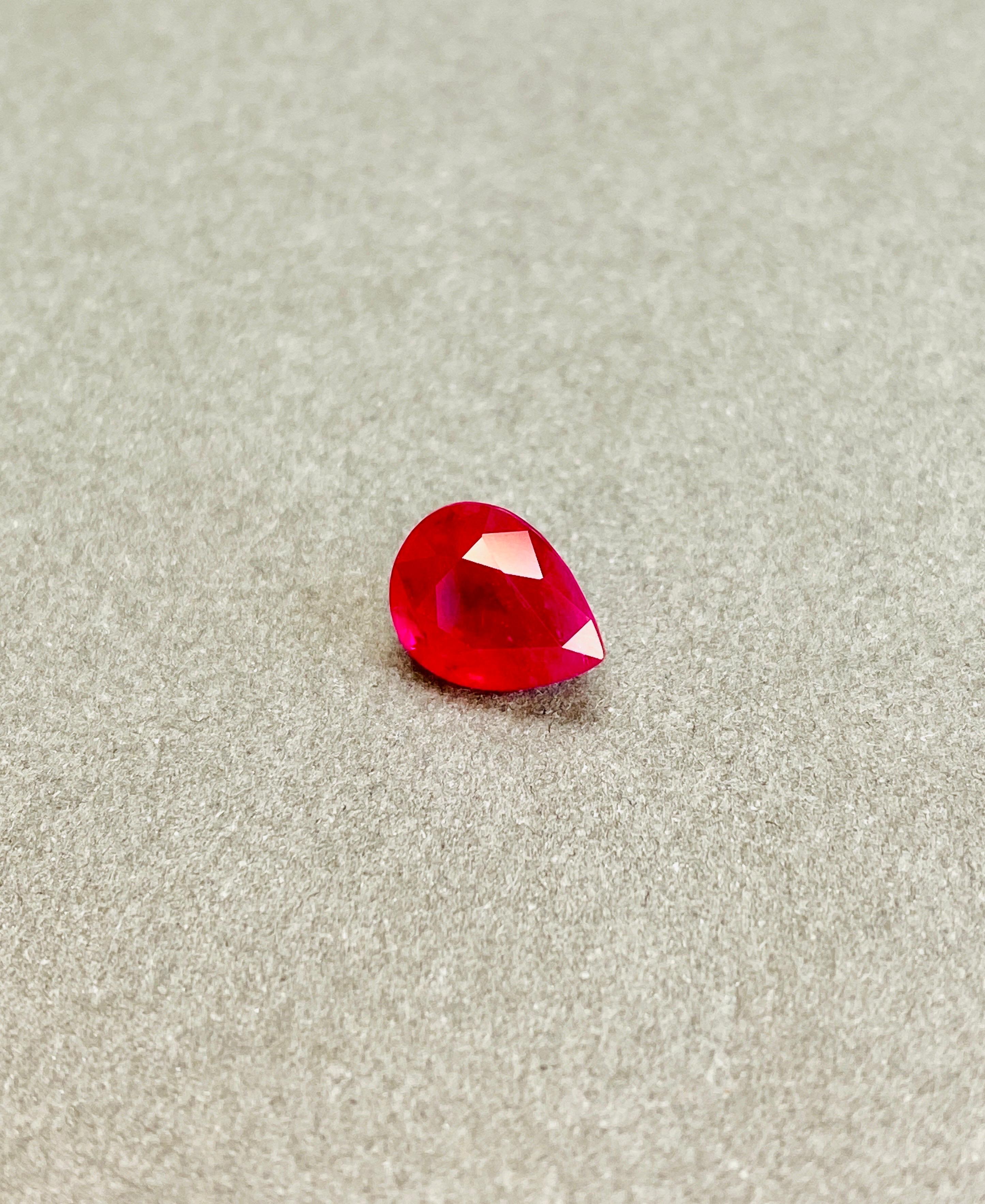 RA83 
AIGS Certified Ruby Pigeon Blood Color non riscaldato Qualità pulita per gli occhi 

DESCRIZIONE DELLA GEMMA:  
Specie:   Corumdum
Varietà:  Rubino 
Peso:  2,49ct 
Colore:  Sangue di piccione 
Tagliare:   Eccellente
Chiarezza:  Occhi puliti