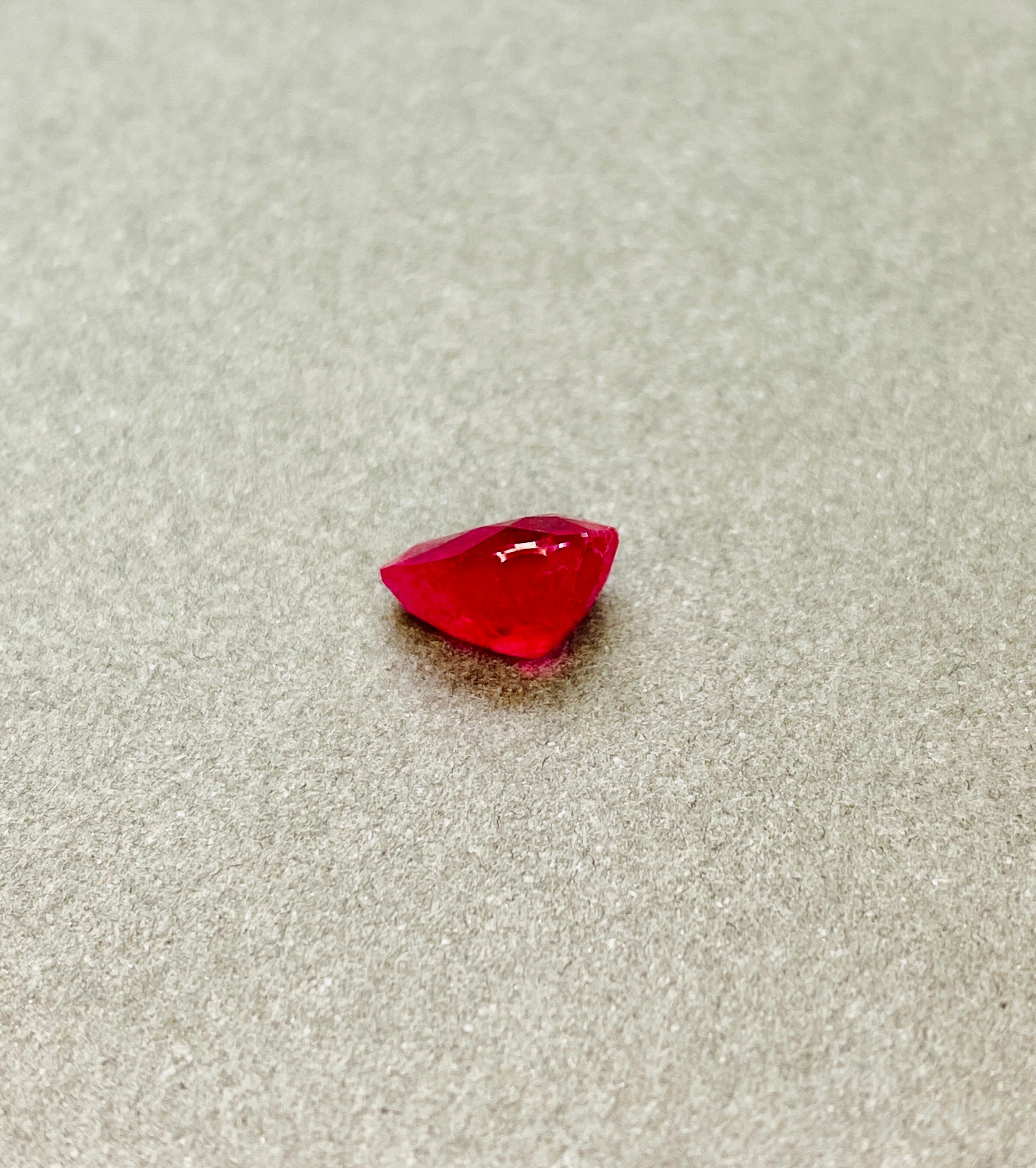 2,49 Ct Certificato AIGS Rubino non riscaldato Colore sangue di piccione chiarezza occhi pulita In condizioni Nuovo in vendita a bangkok, TH
