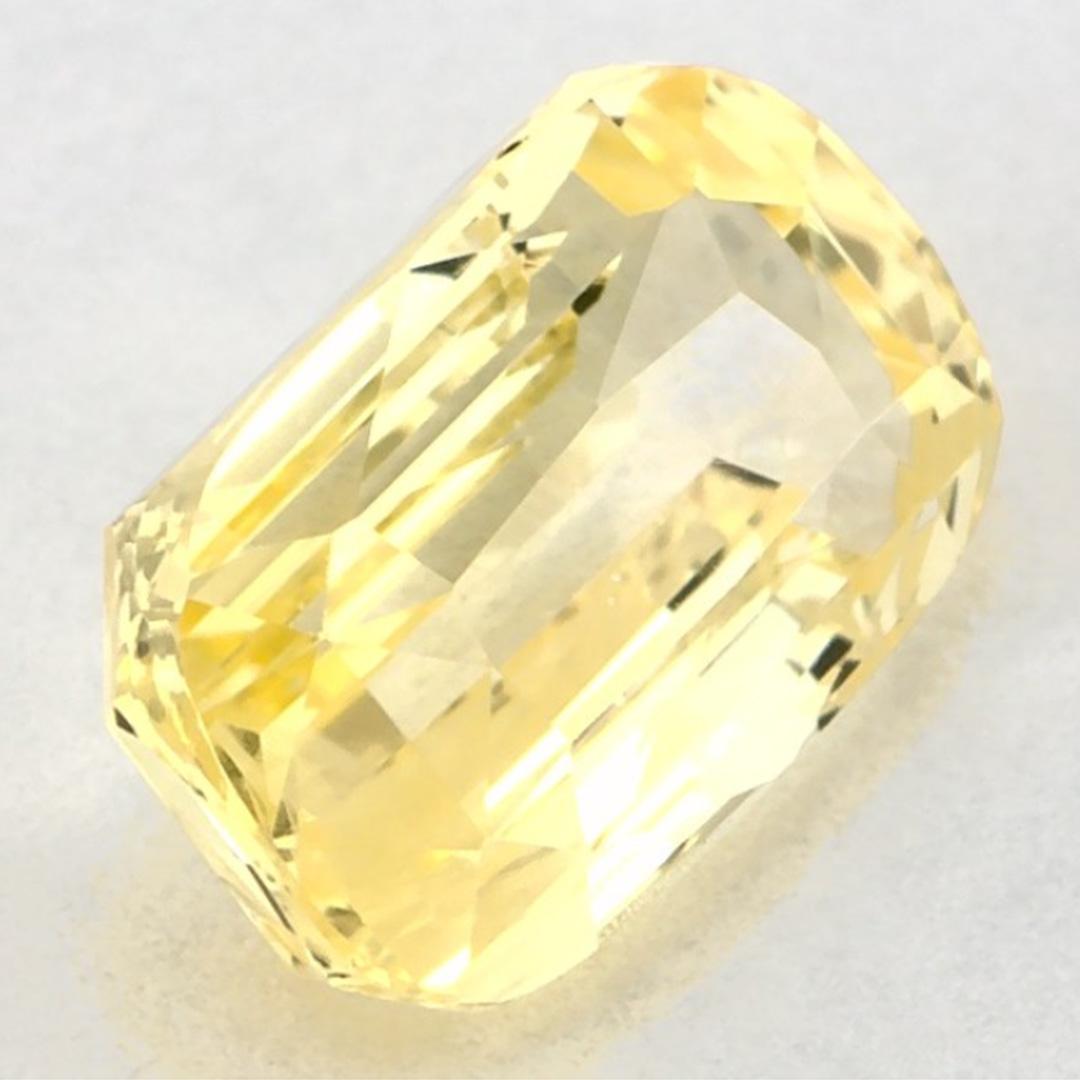Taille coussin 2.49 Ct Yellow Sapphire Cushion Loose Gemstone (pierre précieuse en vrac) en vente