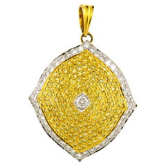 2.49 cts of Mixed Diamonds Pendant