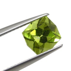 2,49ct Cushion Gelblich Grüner Peridot
