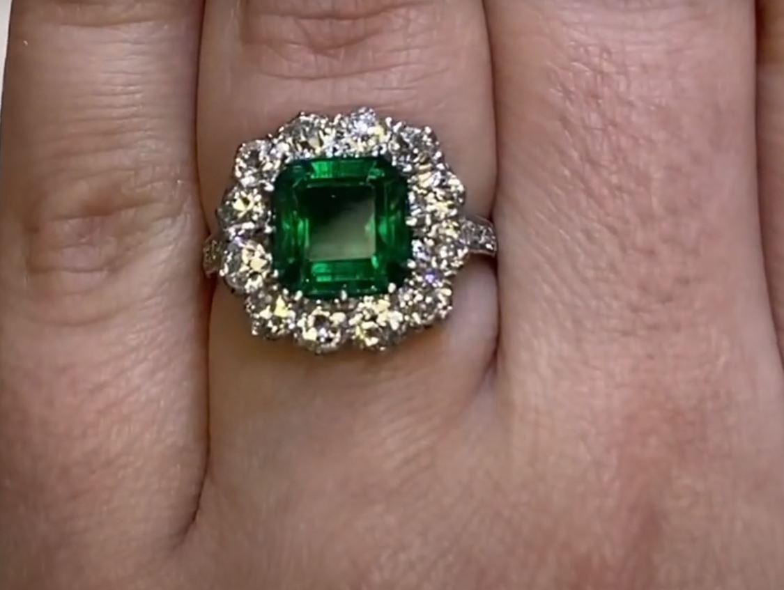 2.49ct Emerald Cut Emerald Engagement Ring, I Color, Diamond Halo, Platinum In Excellent Condition For Sale In New York, NY