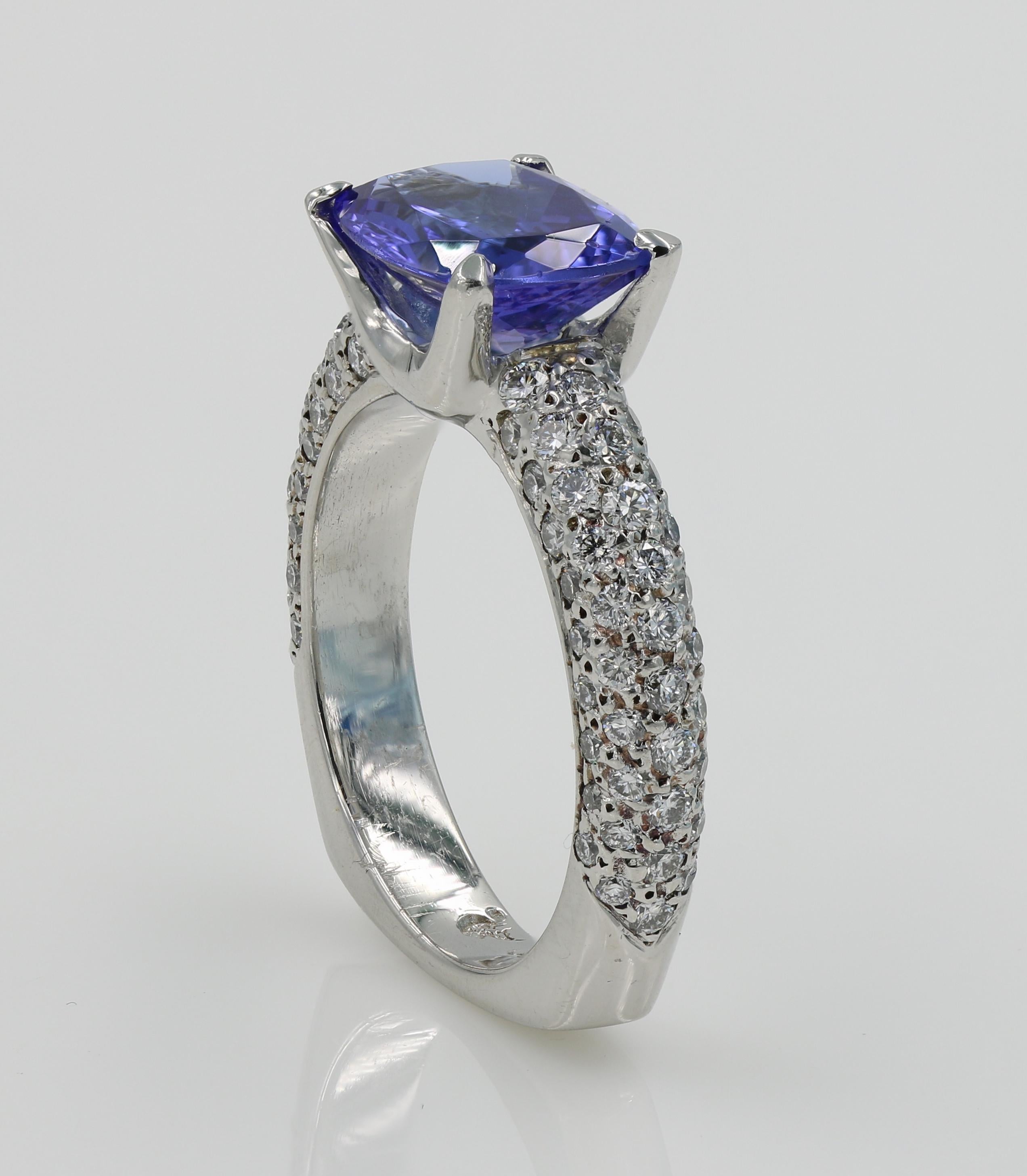 Women's 2.49cts Cushion Cut Tanzanite and Natural Diamond Ring in Platinum For Sale