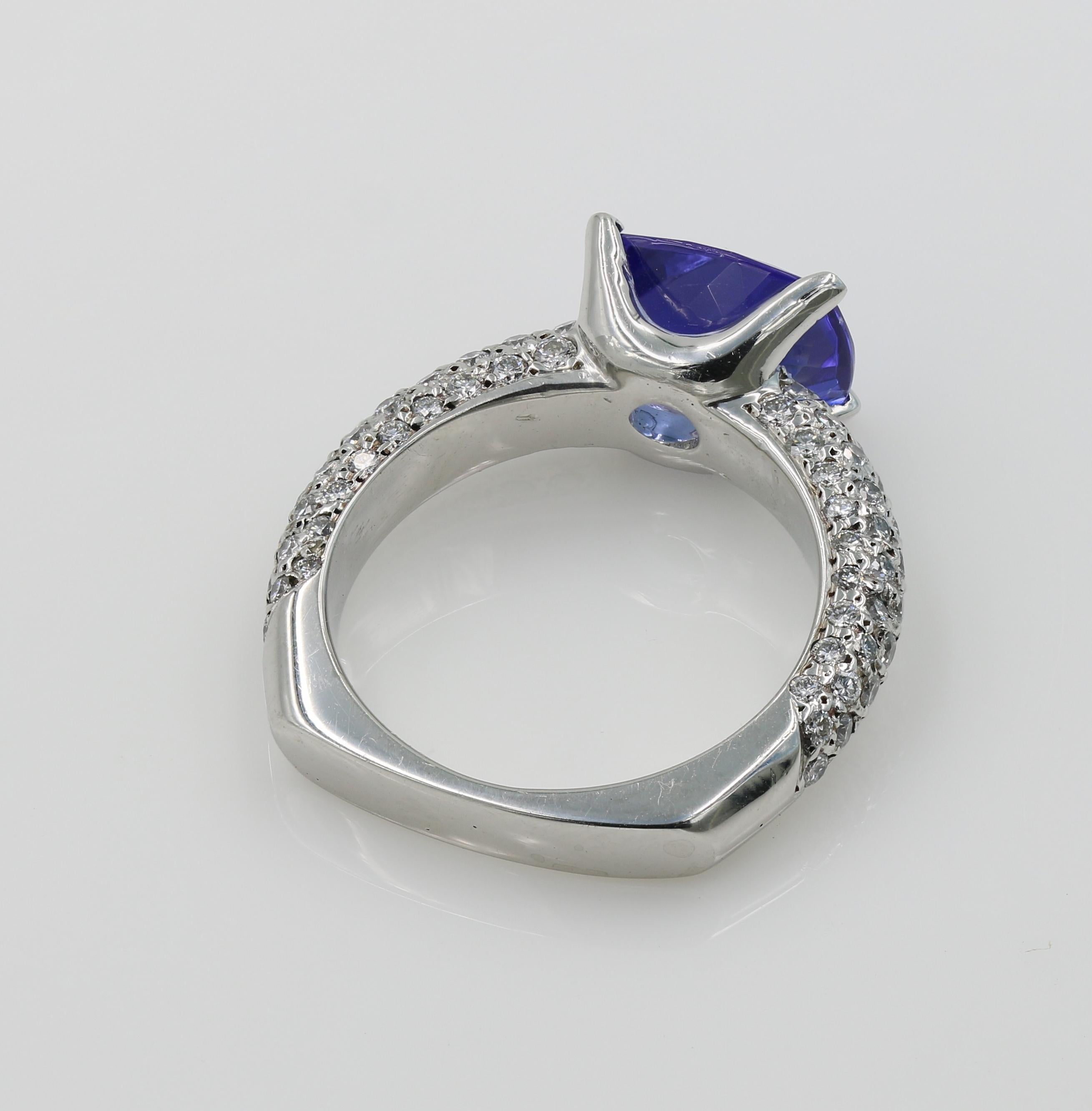 2.49cts Cushion Cut Tanzanite and Natural Diamond Ring in Platinum For Sale 2