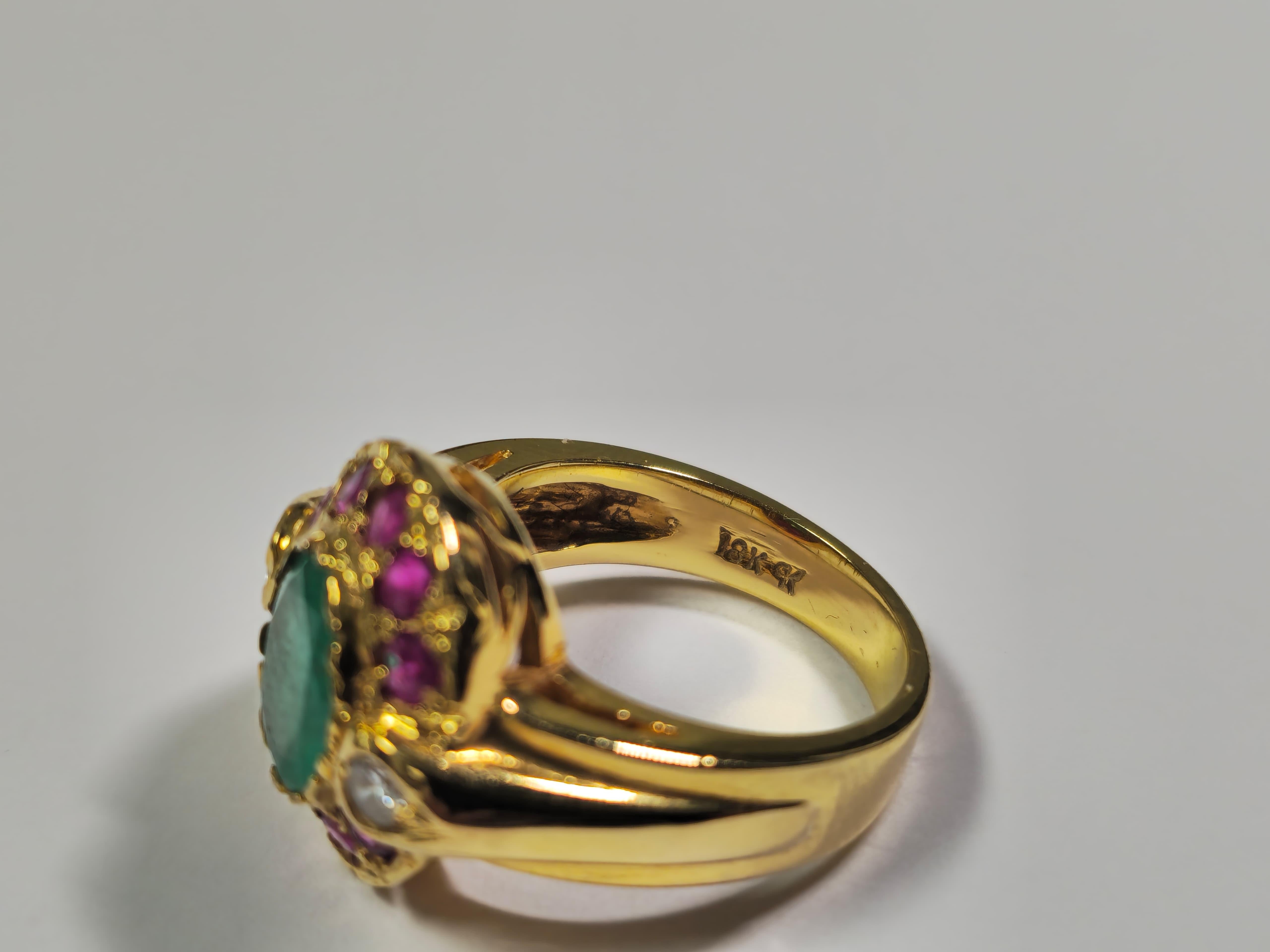 2.4ct Emerald,  Ruby and Diamond Ring in 18k Gold For Sale 1